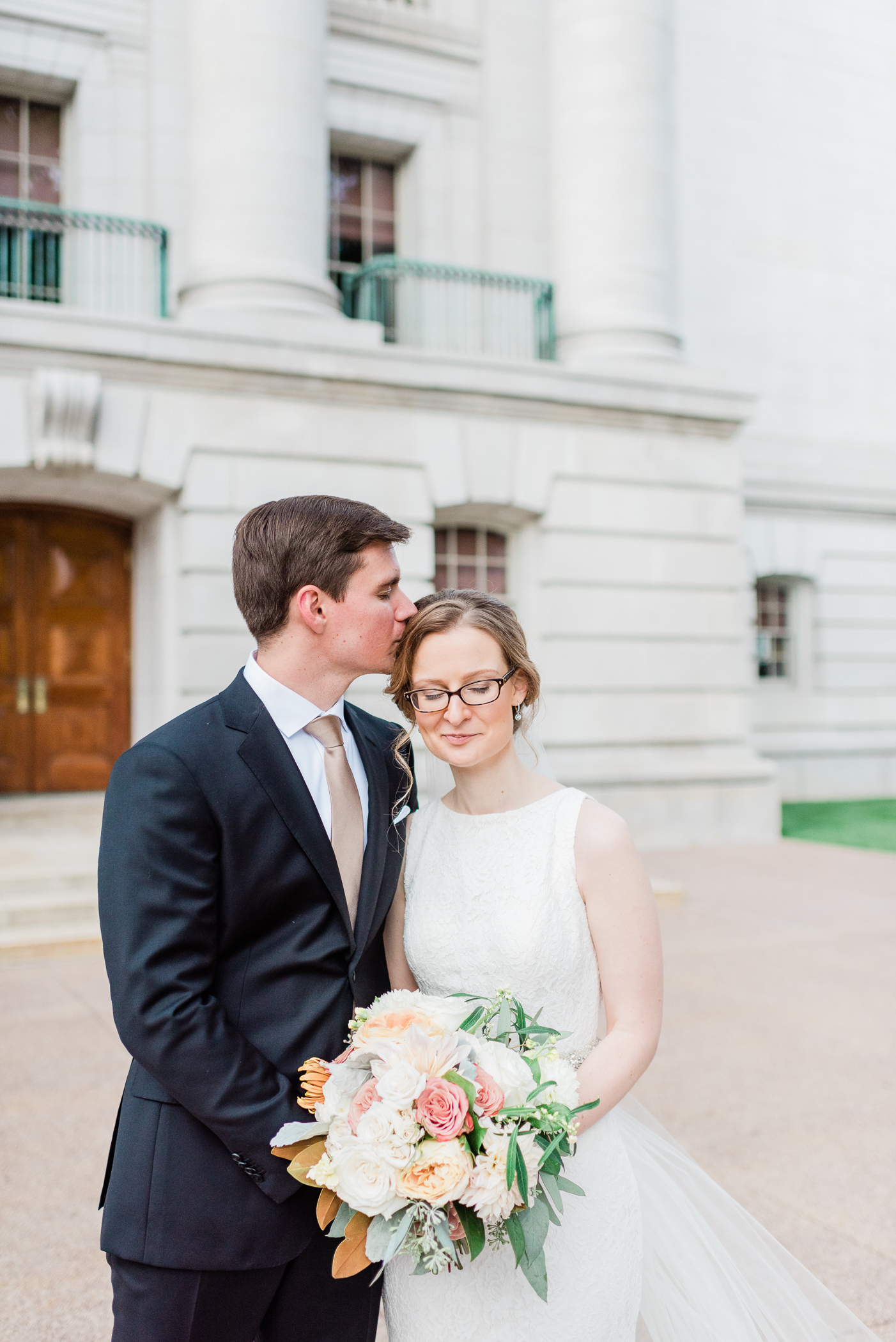 Maple Bluff Country Club Wedding Photographer - Larissa Marie Photography