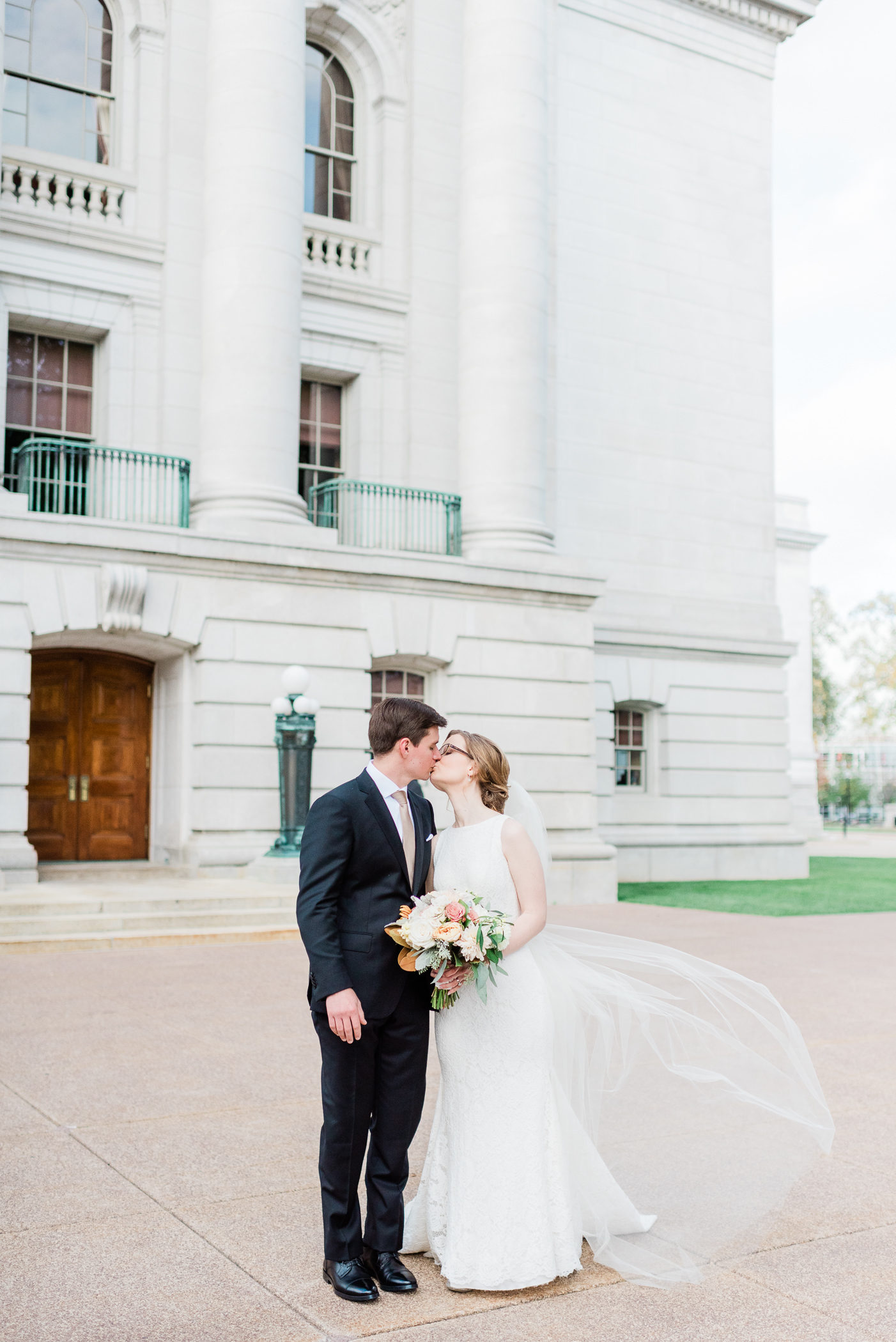 Maple Bluff Country Club Wedding Photographer - Larissa Marie Photography