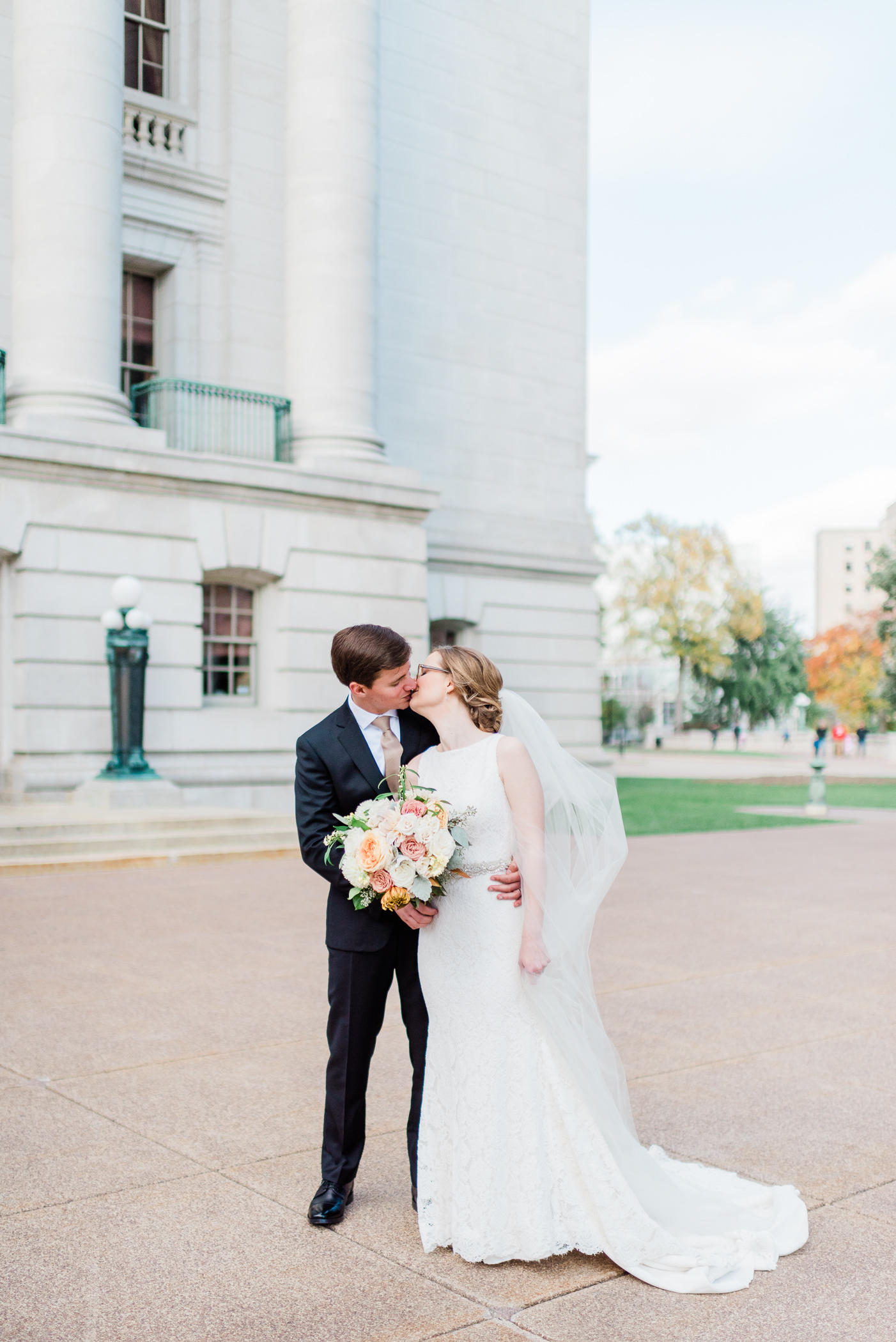 Maple Bluff Country Club Wedding Photographer - Larissa Marie Photography