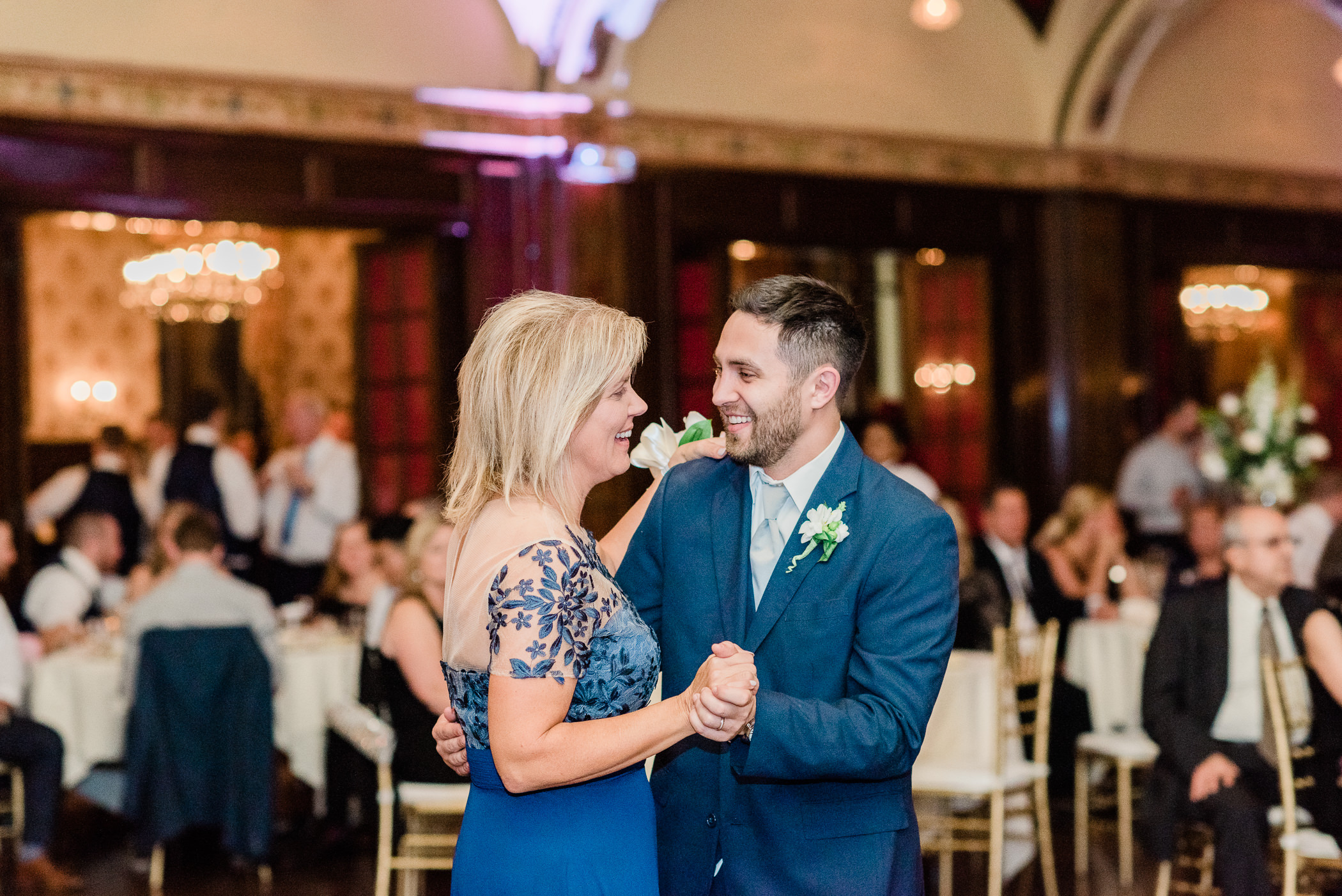 Wisconsin City Club Wedding Photographers - Larissa Marie Photography