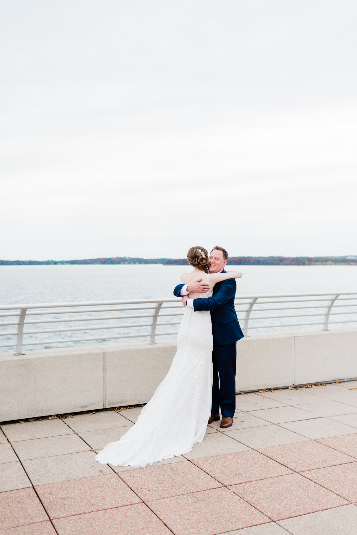 Monona Terrace Wedding Photographer - Larissa Marie Photography