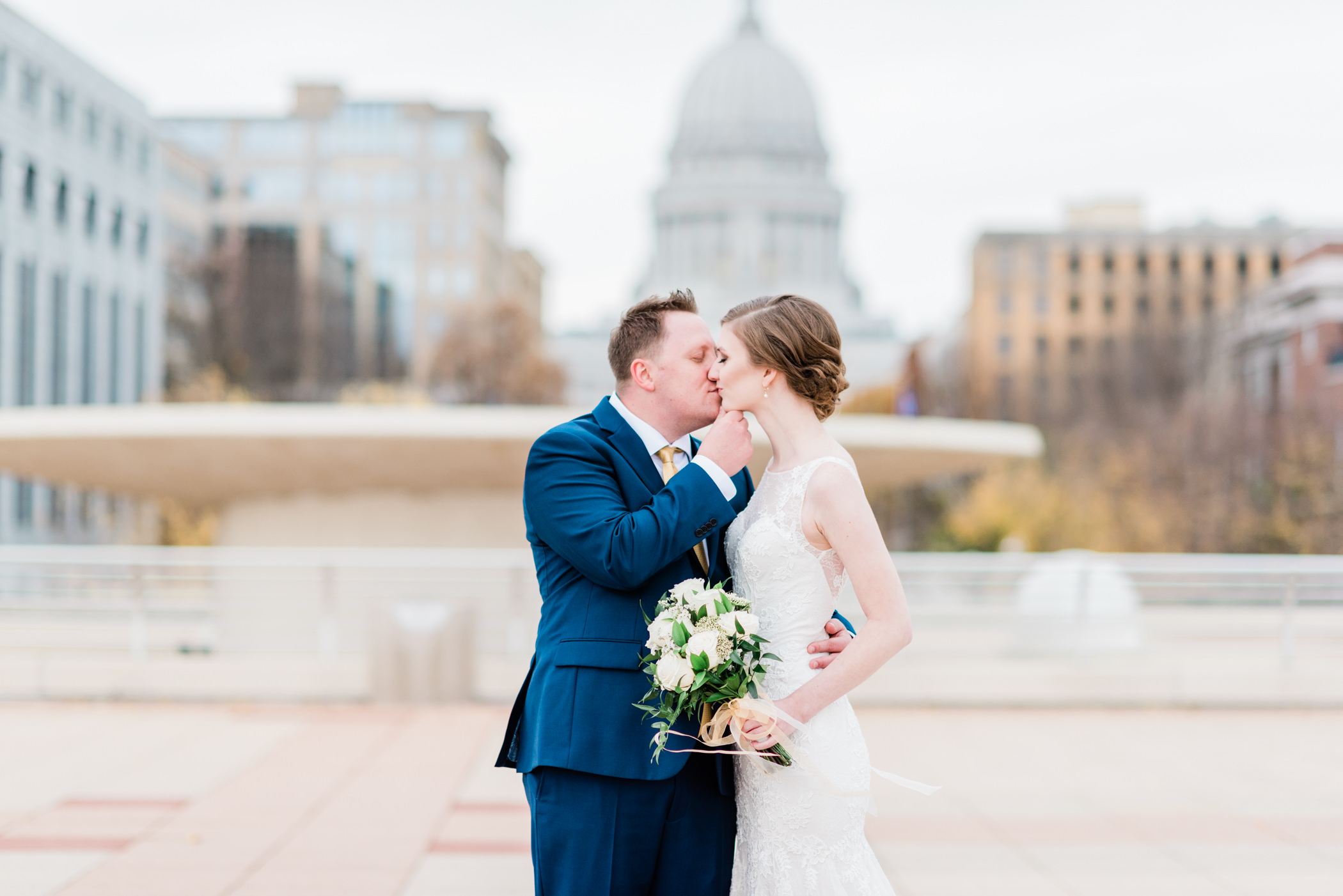 Monona Terrace Wedding Photographer - Larissa Marie Photography