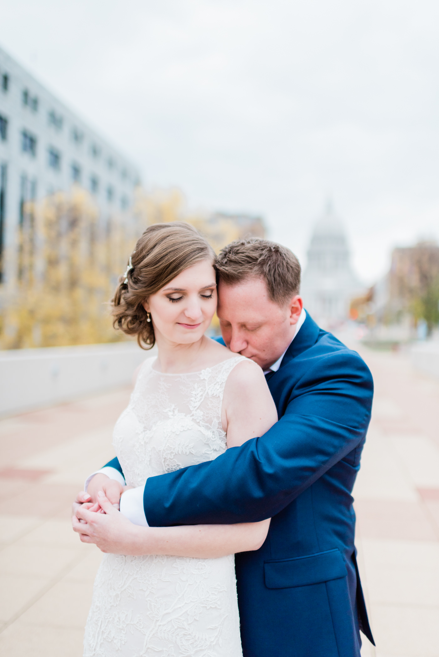 Monona Terrace Wedding Photographer - Larissa Marie Photography