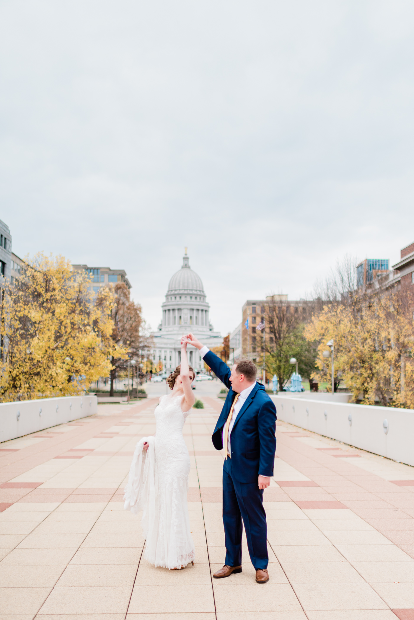 Monona Terrace Wedding Photographer - Larissa Marie Photography