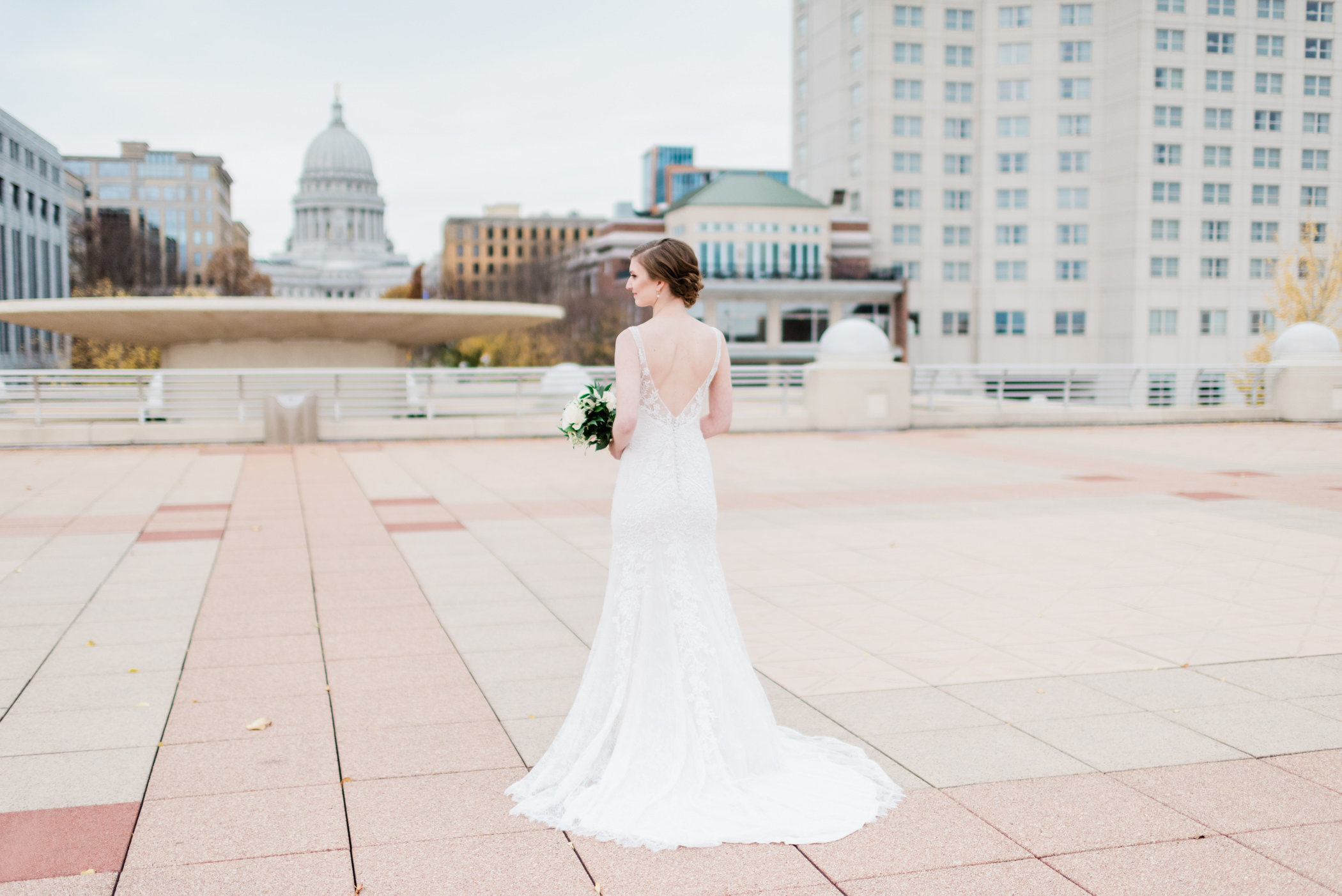 Monona Terrace Wedding Photographer - Larissa Marie Photography