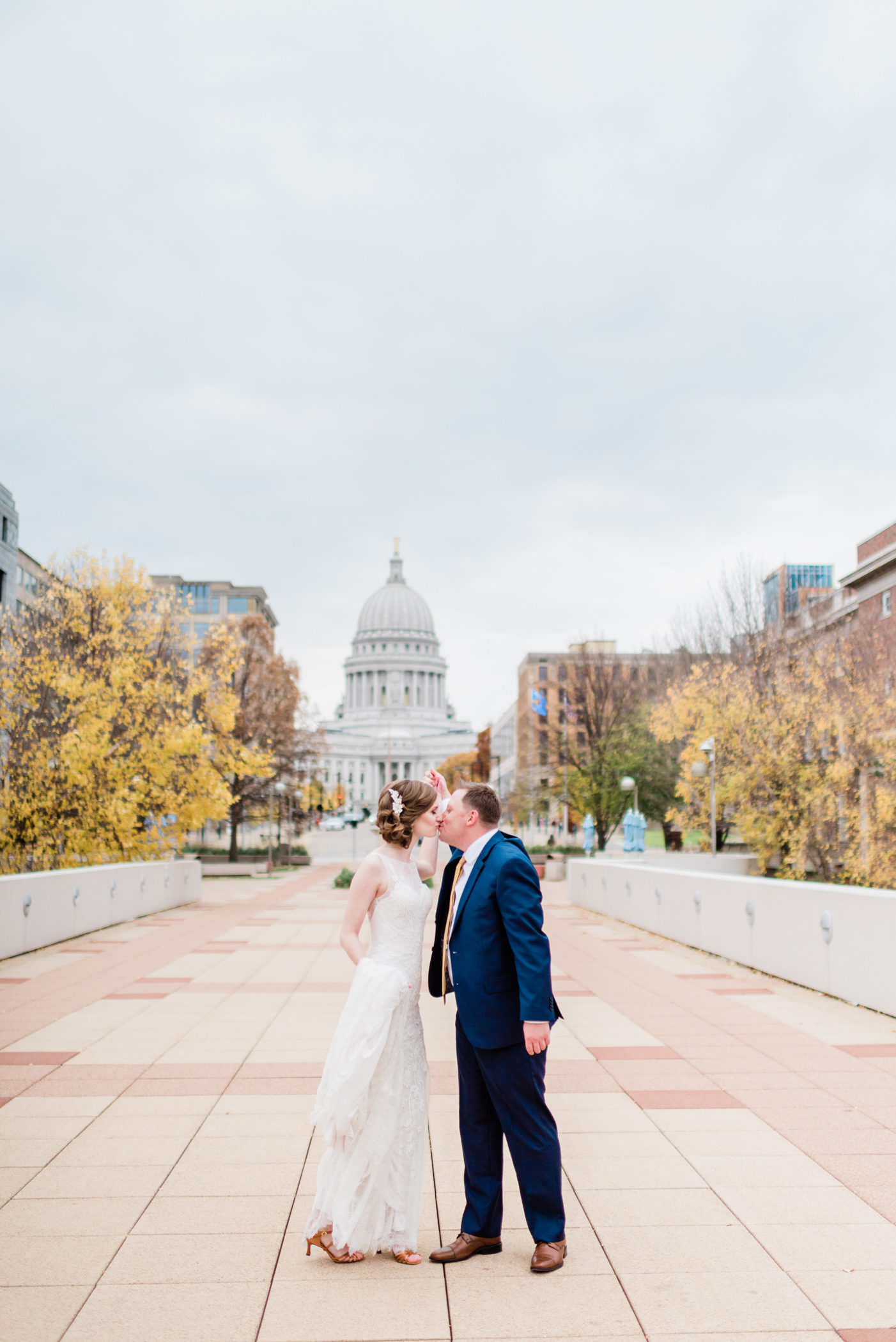 Monona Terrace Wedding Photographer - Larissa Marie Photography