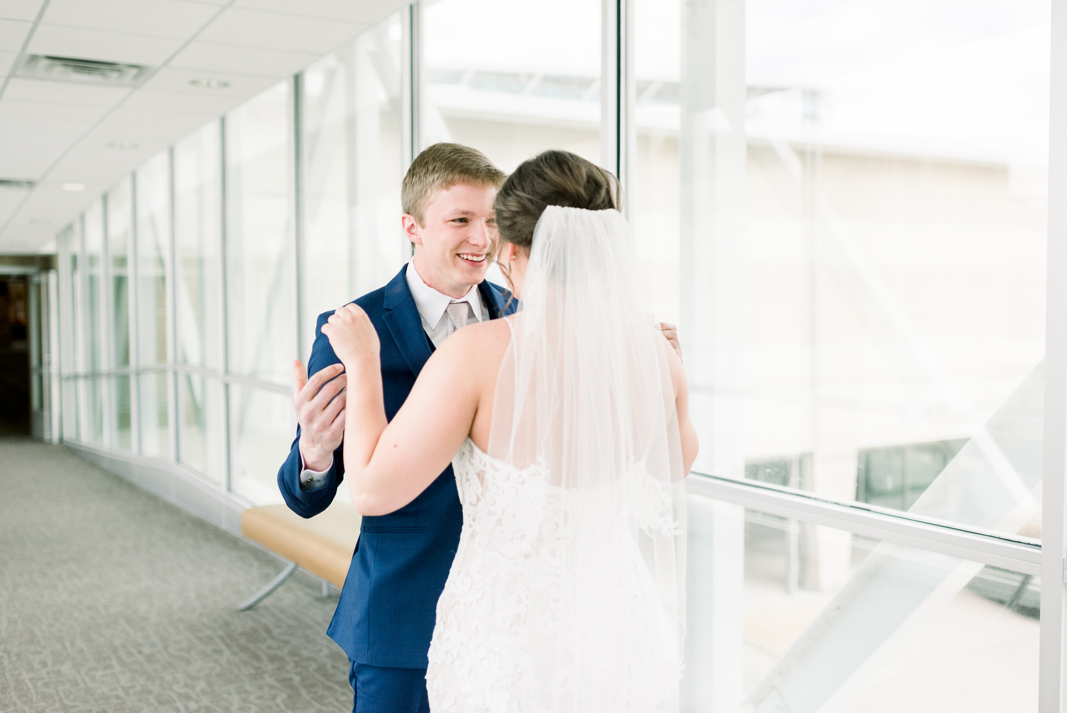 Grand River Center Wedding Photographers - Larissa Marie Photography