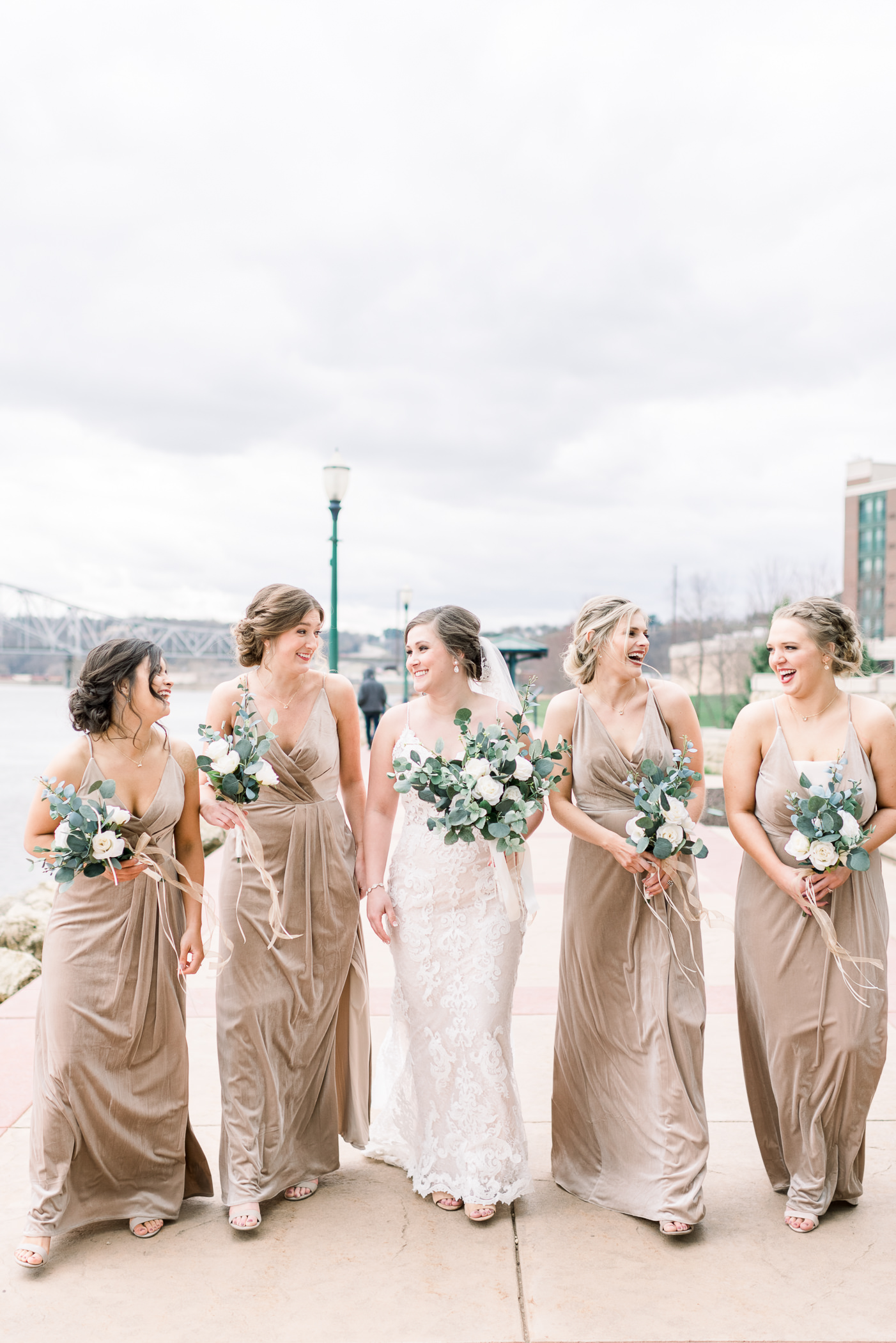 Grand River Center Wedding Photographers - Larissa Marie Photography