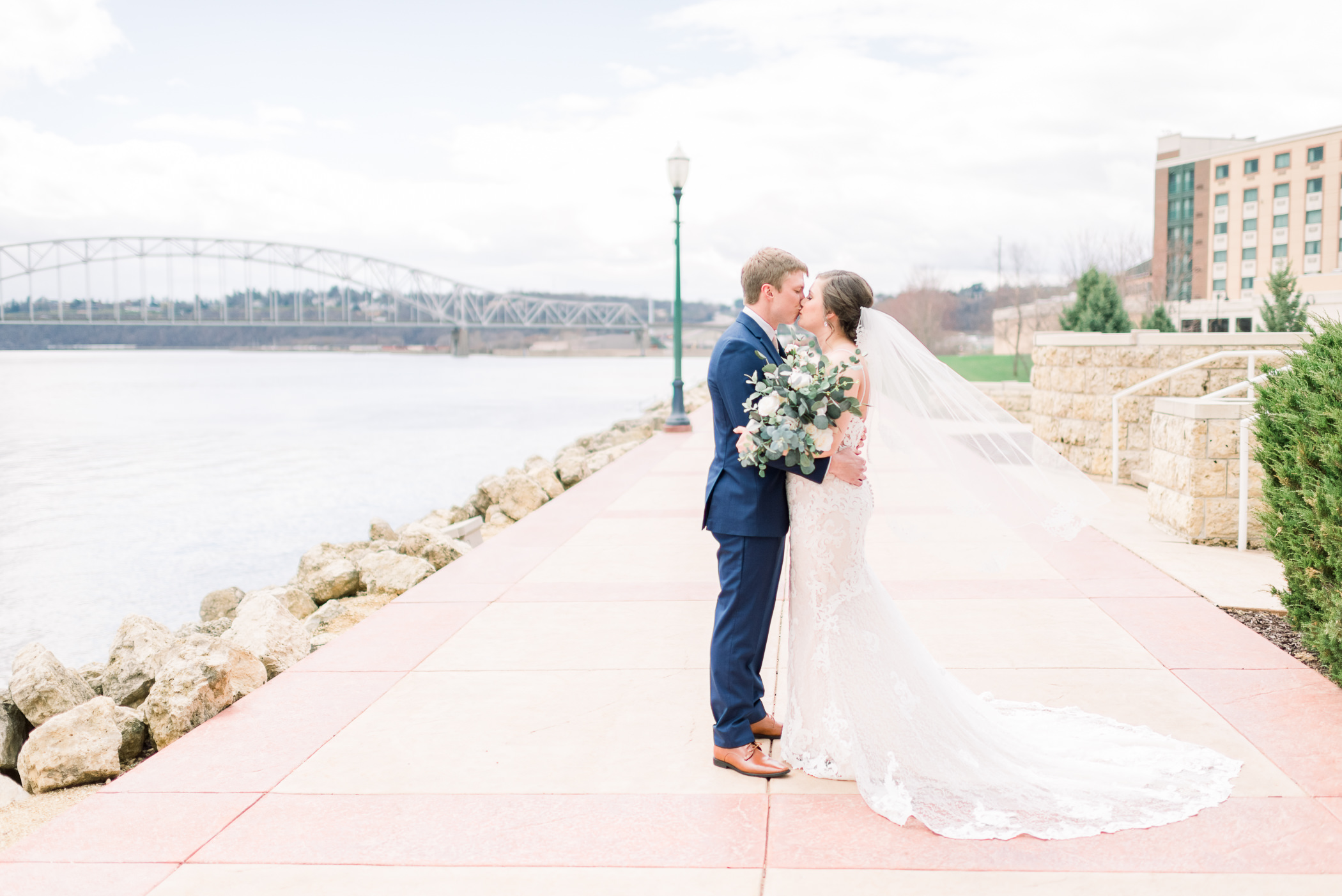 Grand River Center Wedding Photographers - Larissa Marie Photography