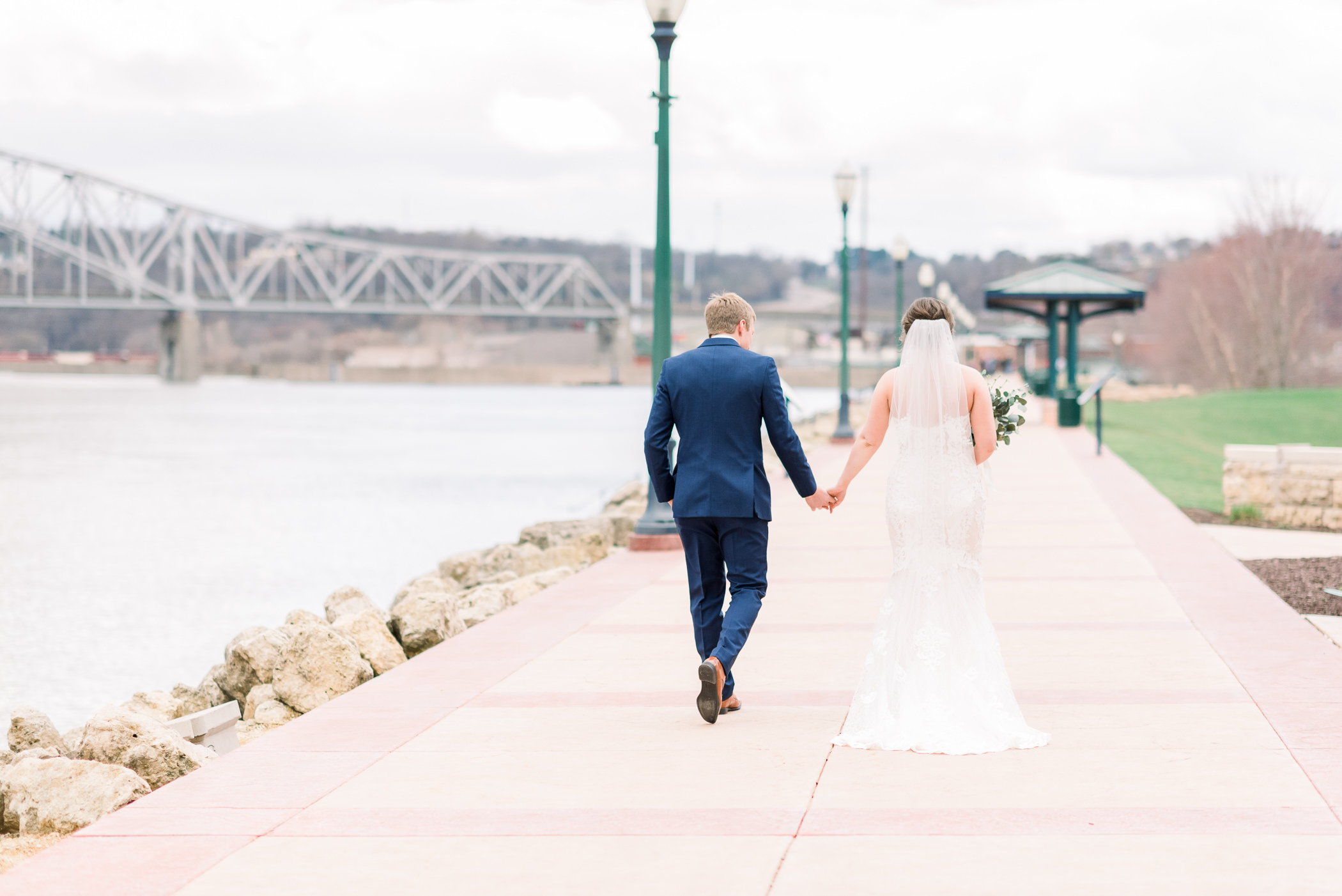 Grand River Center Wedding Photographers - Larissa Marie Photography