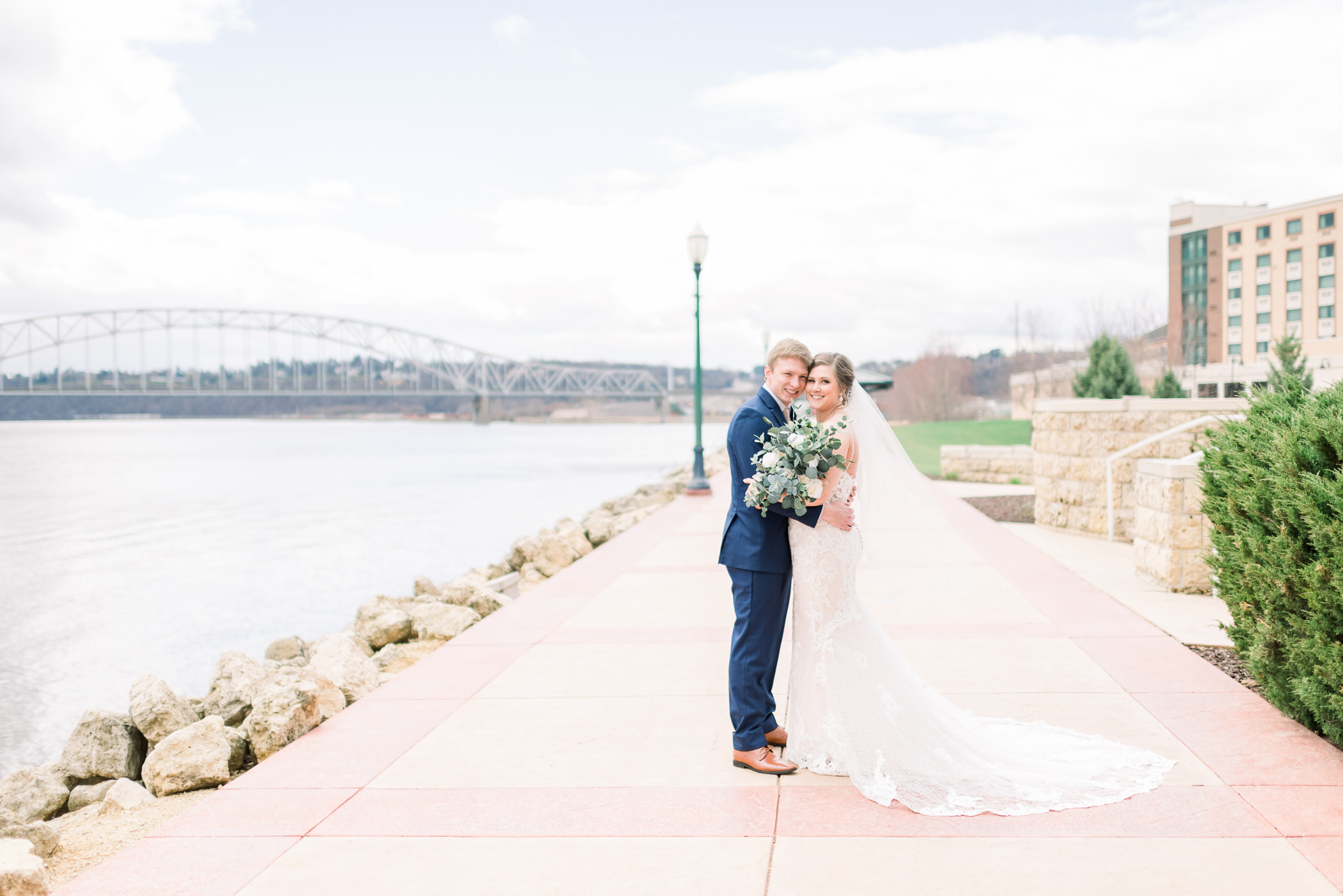 Grand River Center Wedding Photographers - Larissa Marie Photography