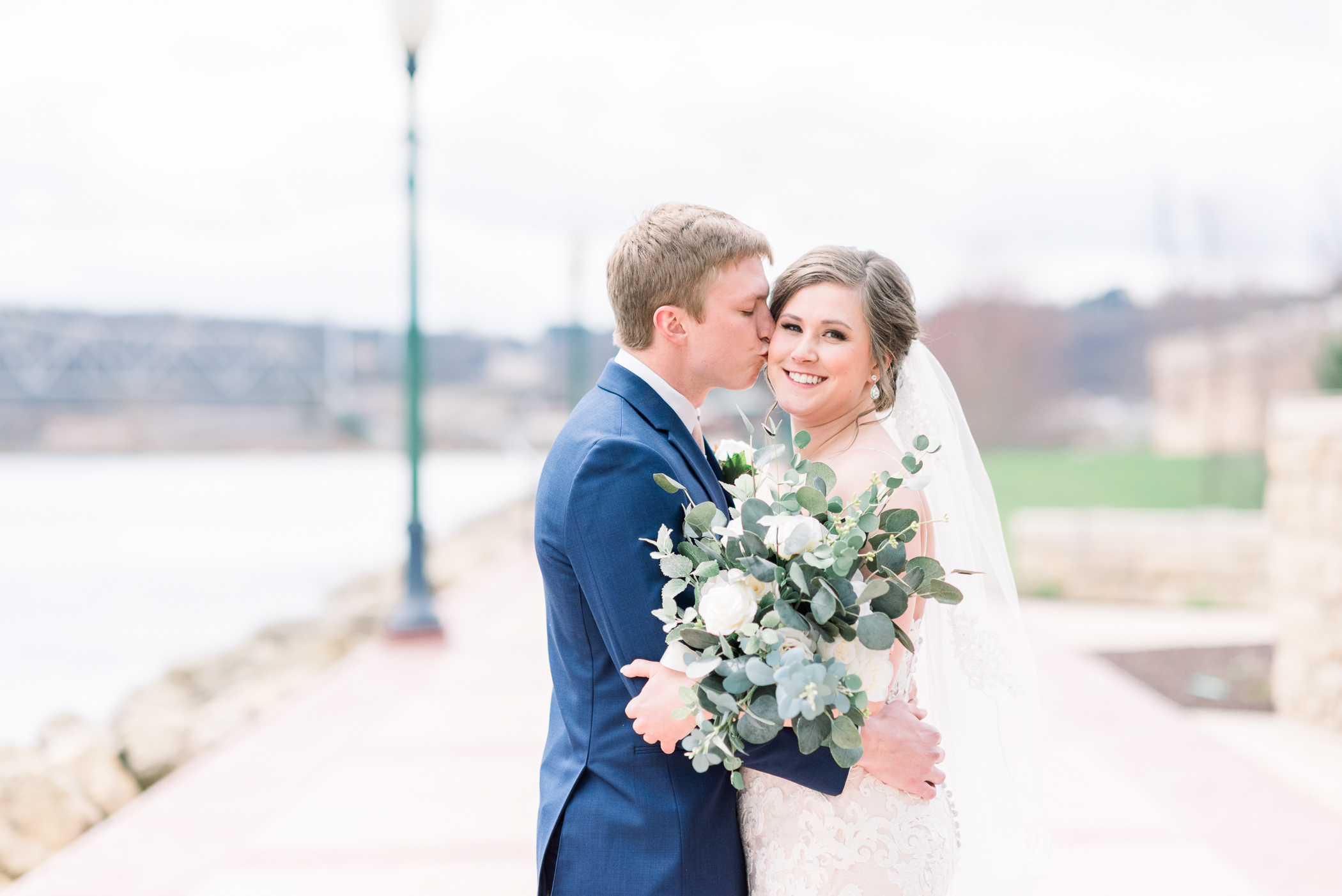 Grand River Center Wedding Photographers - Larissa Marie Photography