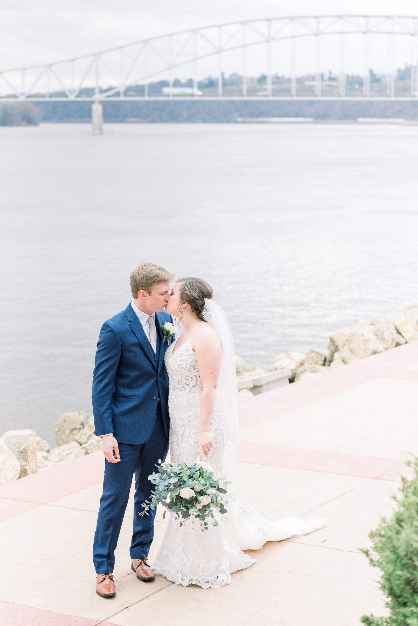 Grand River Center Wedding Photographers - Larissa Marie Photography