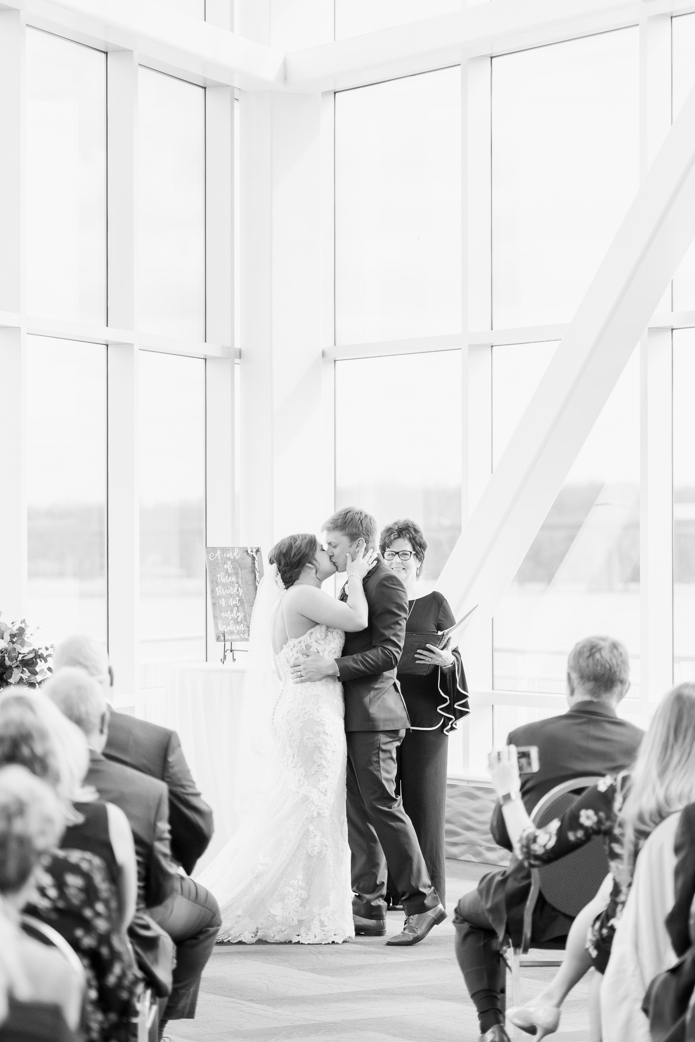 Grand River Center Wedding Photographers - Larissa Marie Photography