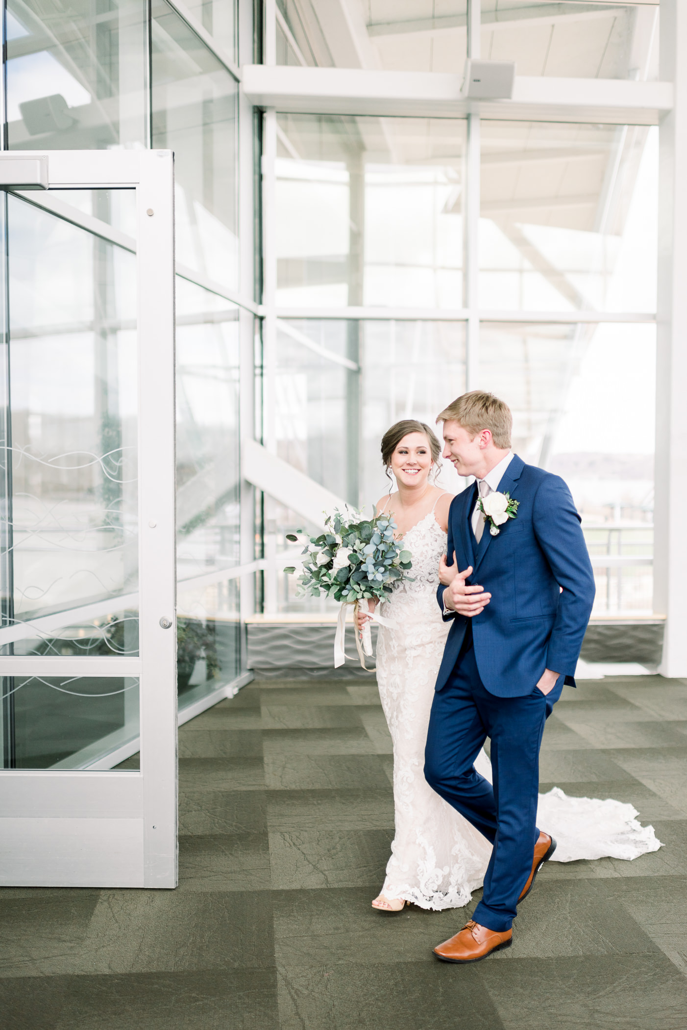 Grand River Center Wedding Photographers - Larissa Marie Photography