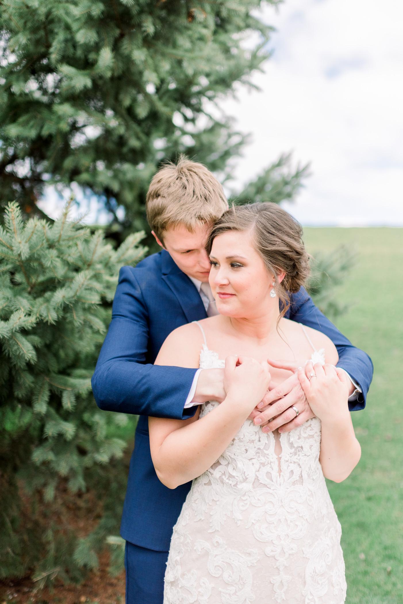 Grand River Center Wedding Photographers - Larissa Marie Photography