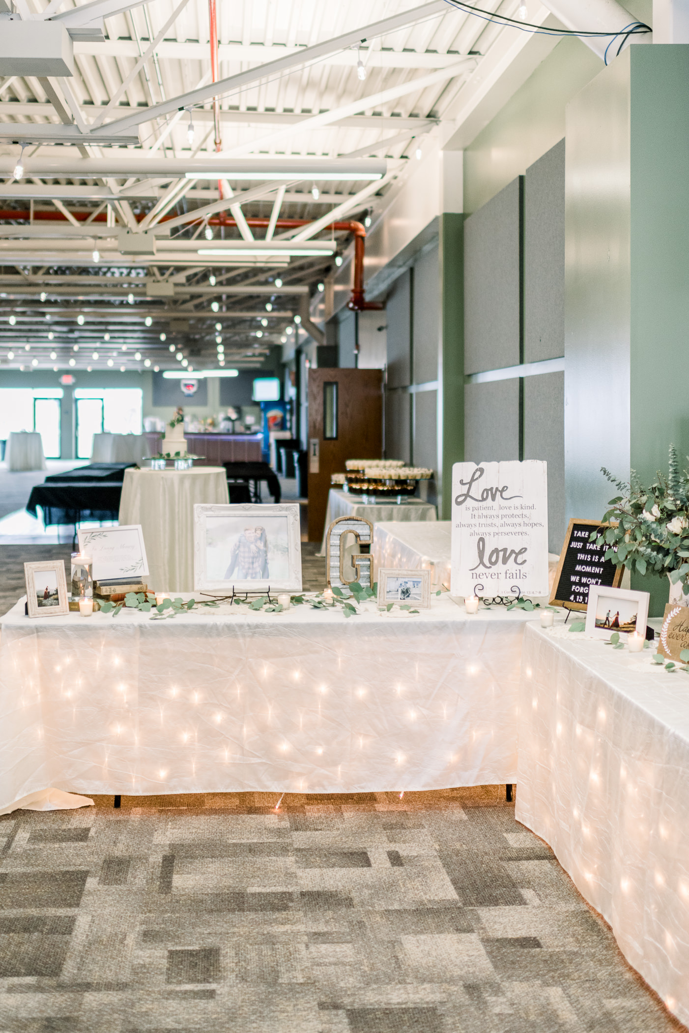 Peosta Community Centre Wedding Photographers - Larissa Marie Photography