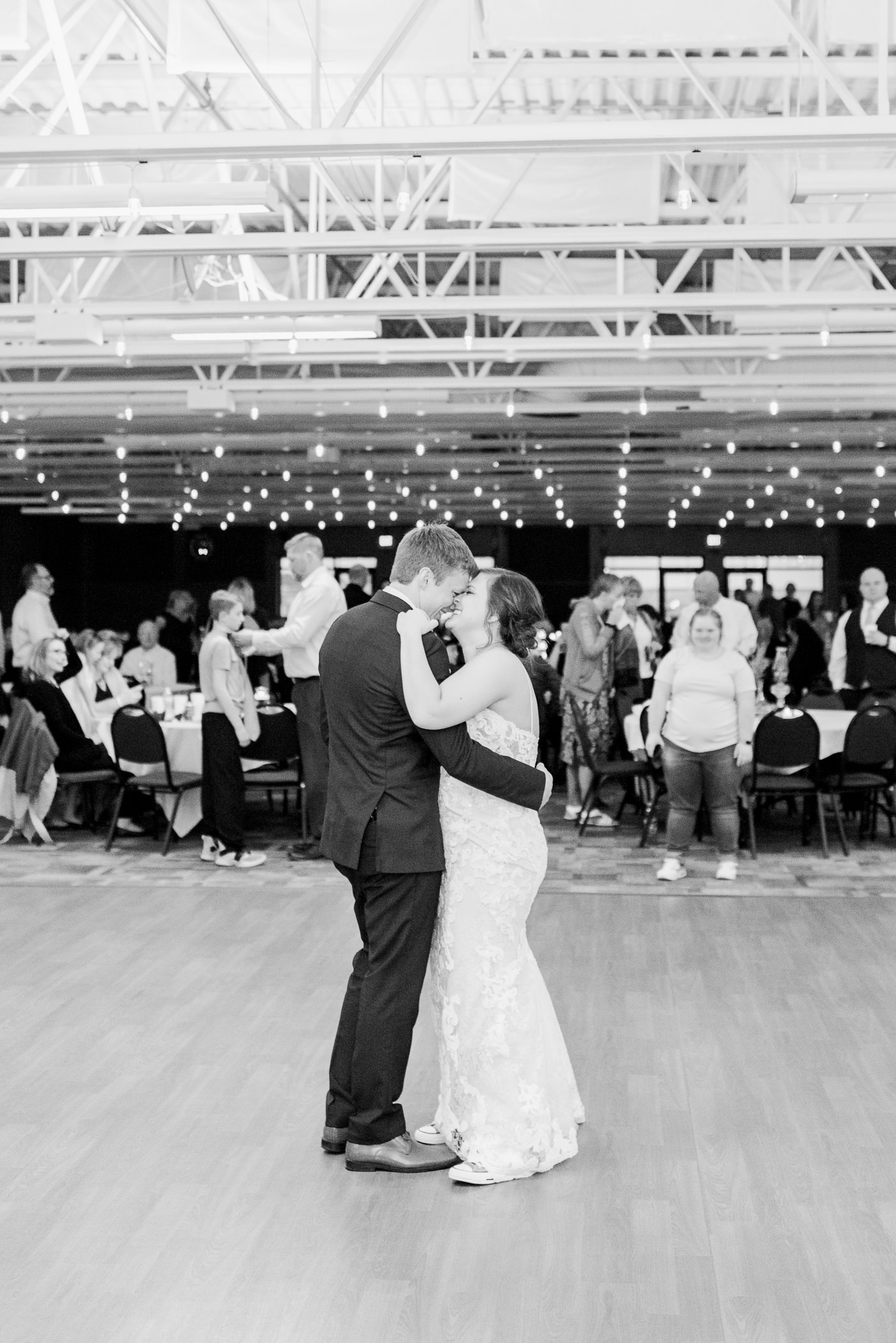 Peosta Community Centre Wedding Photographers - Larissa Marie Photography