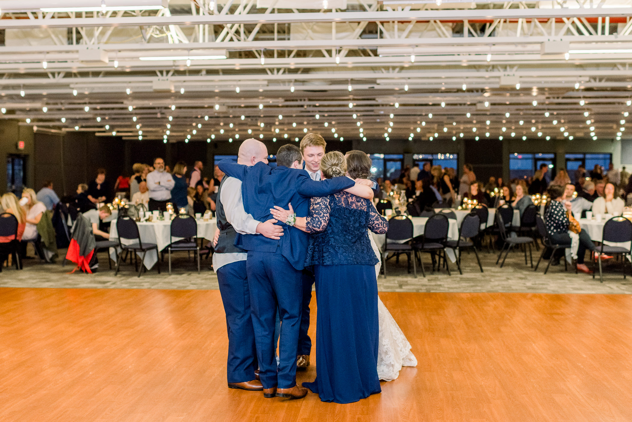 Peosta Community Centre Wedding Photographers - Larissa Marie Photography