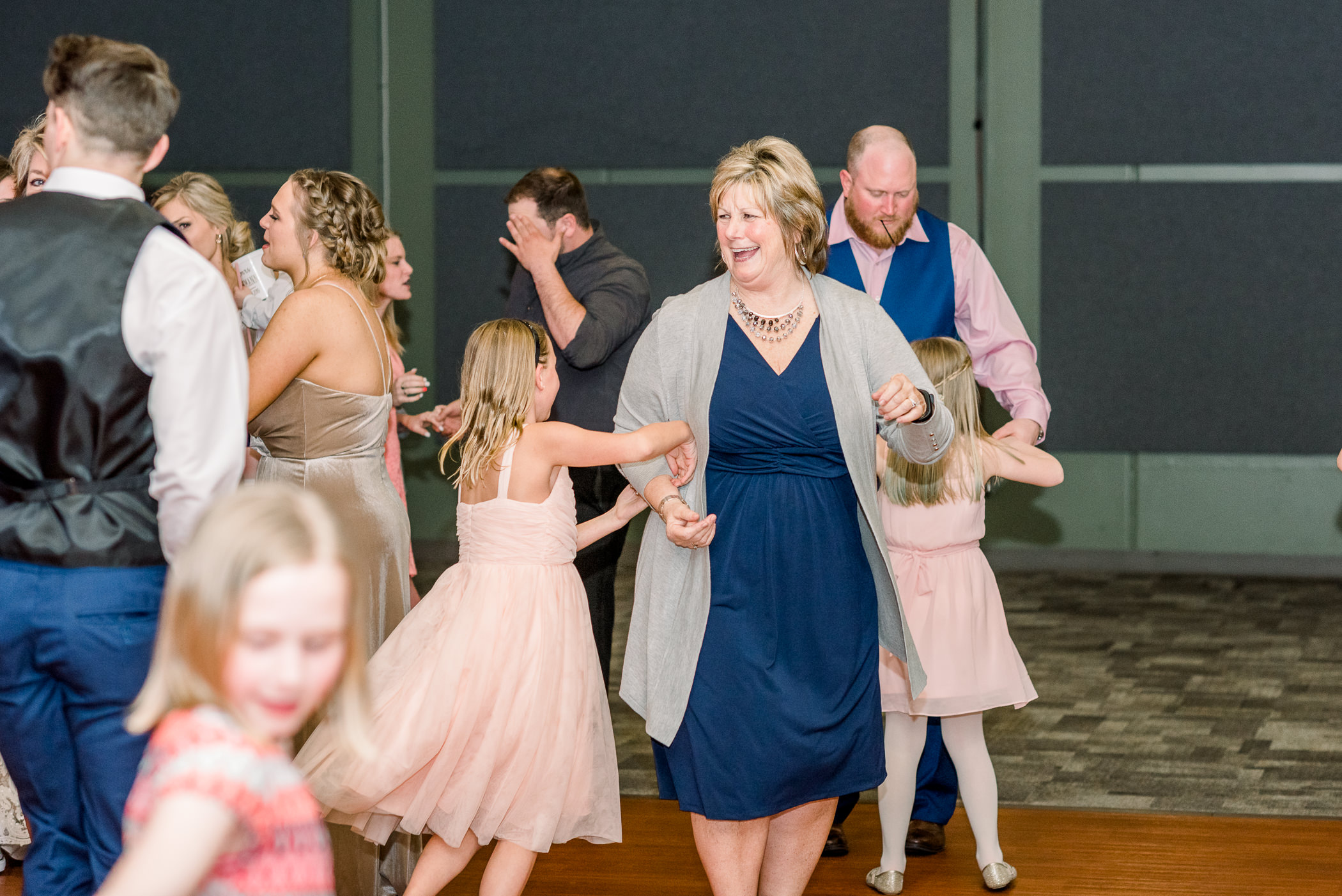 Peosta Community Centre Wedding Photographers - Larissa Marie Photography