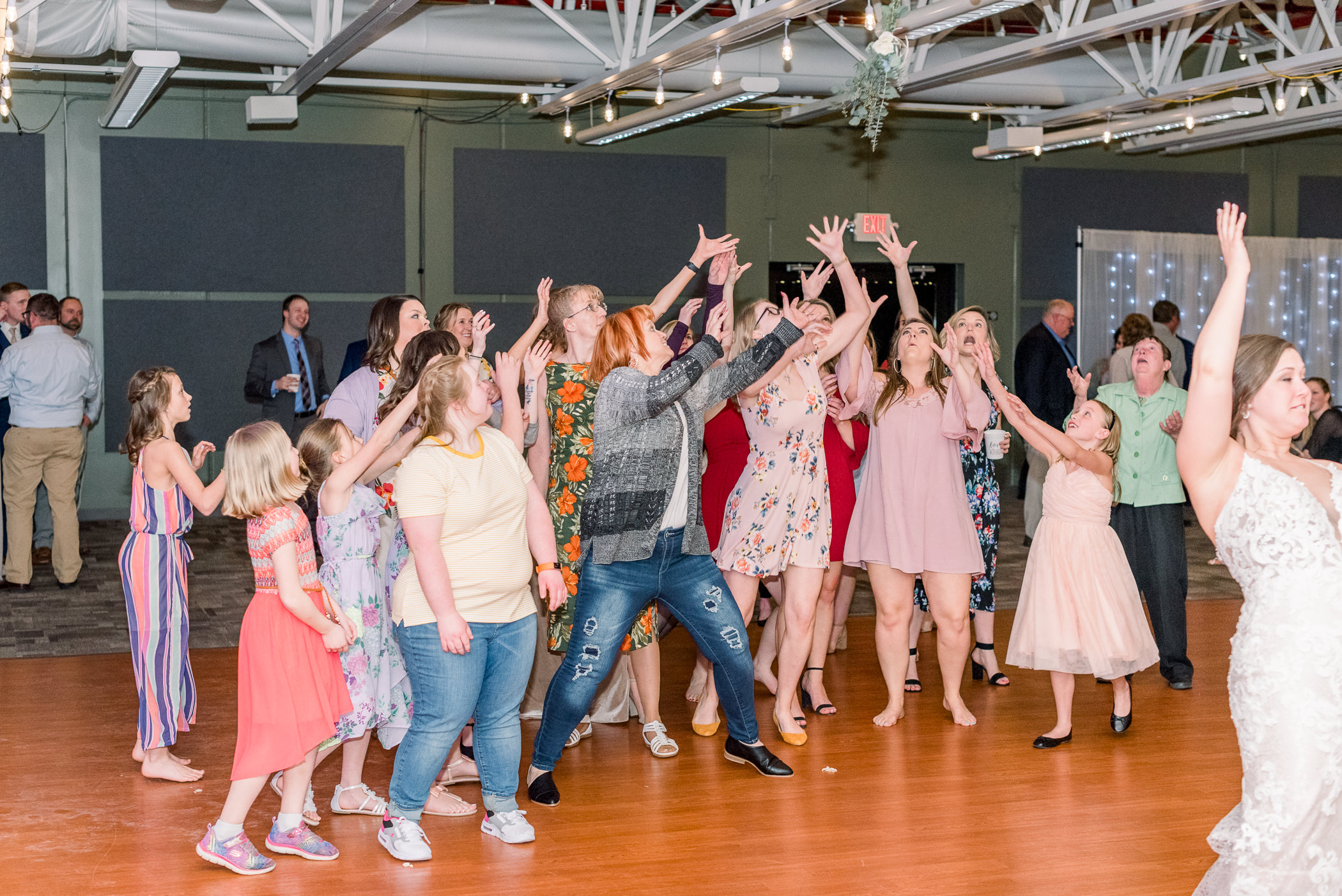 Peosta Community Centre Wedding Photographers - Larissa Marie Photography