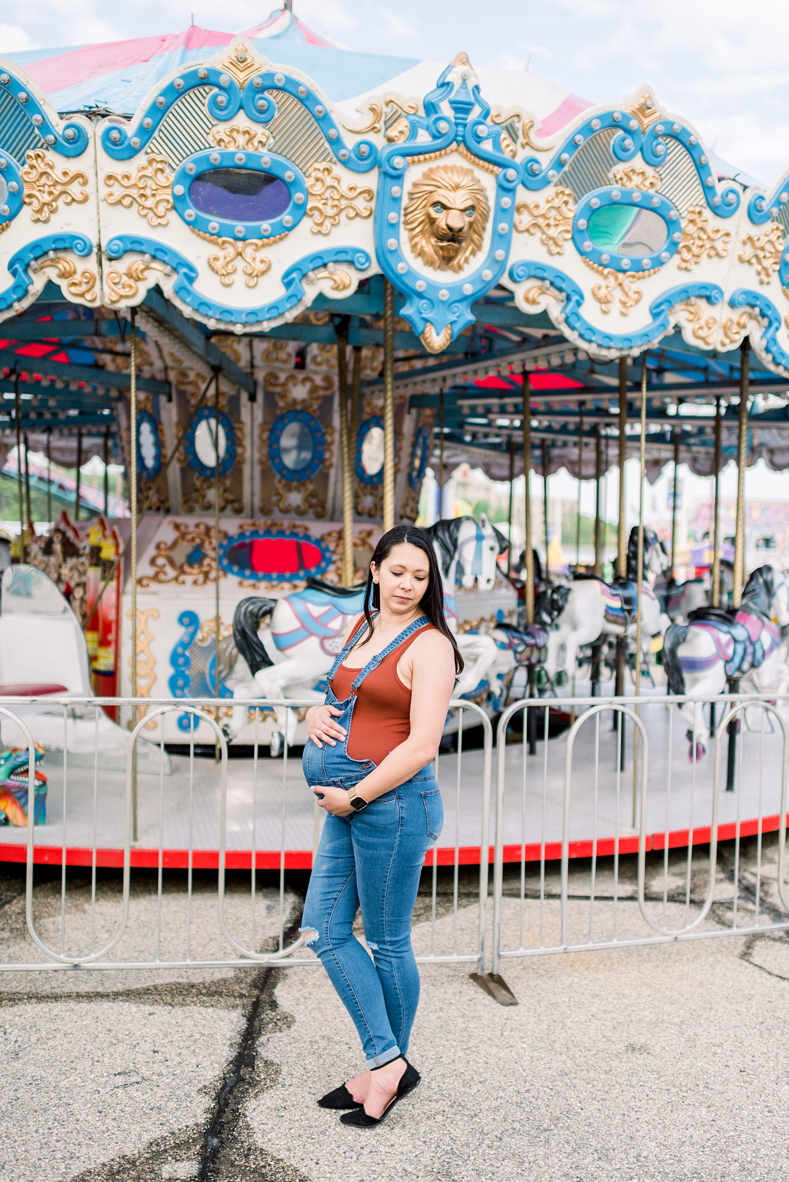 Madison, WI Carnival Maternity Session - Larissa Marie Photograhy