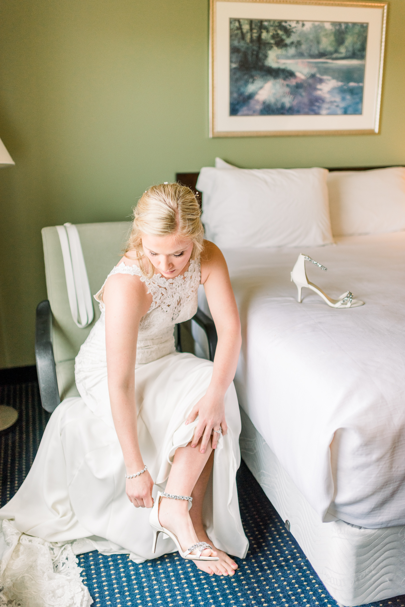 Dubuque, IA Wedding Photographers - Larissa Marie Photography