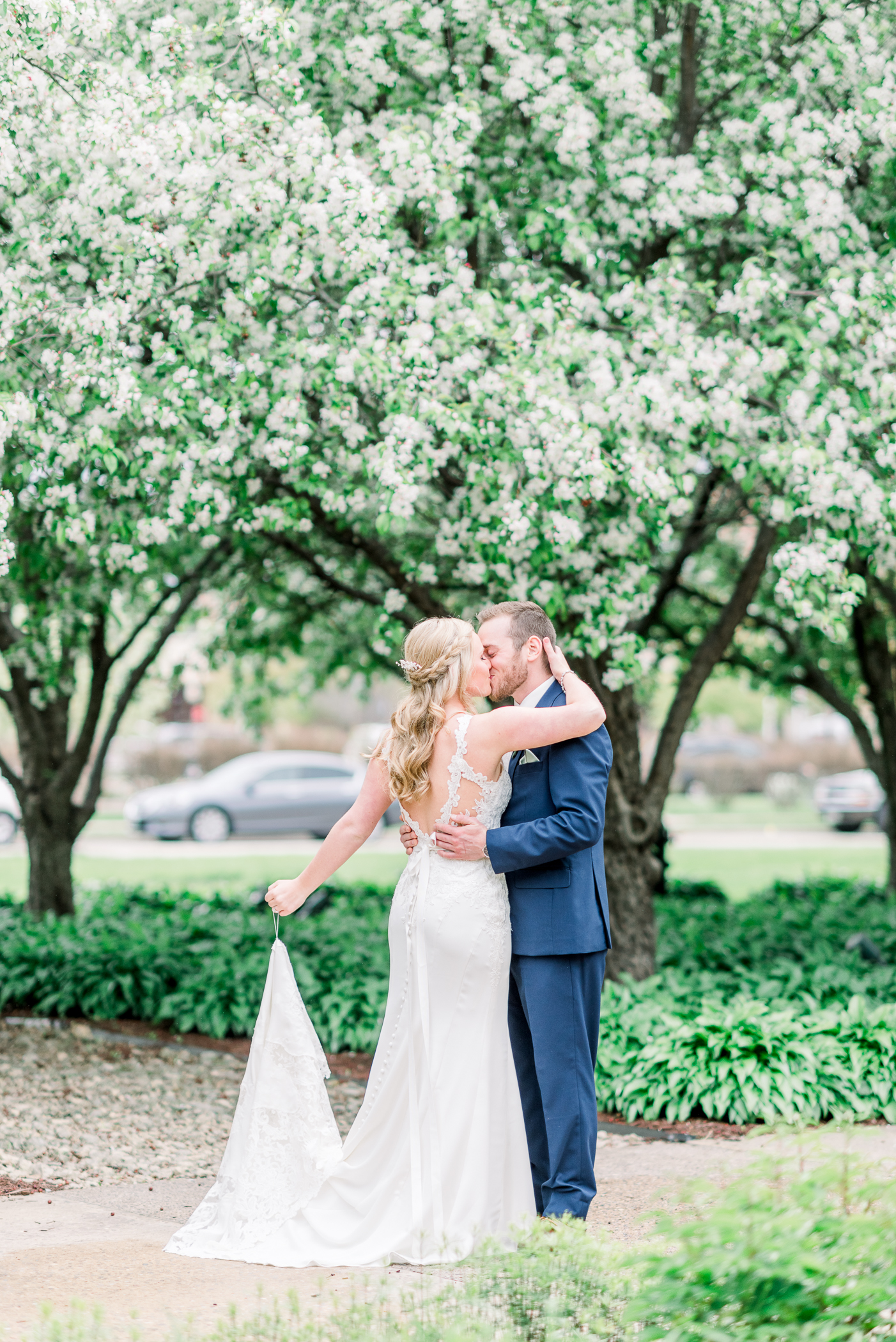 Dubuque, IA Wedding Photographers - Larissa Marie Photography