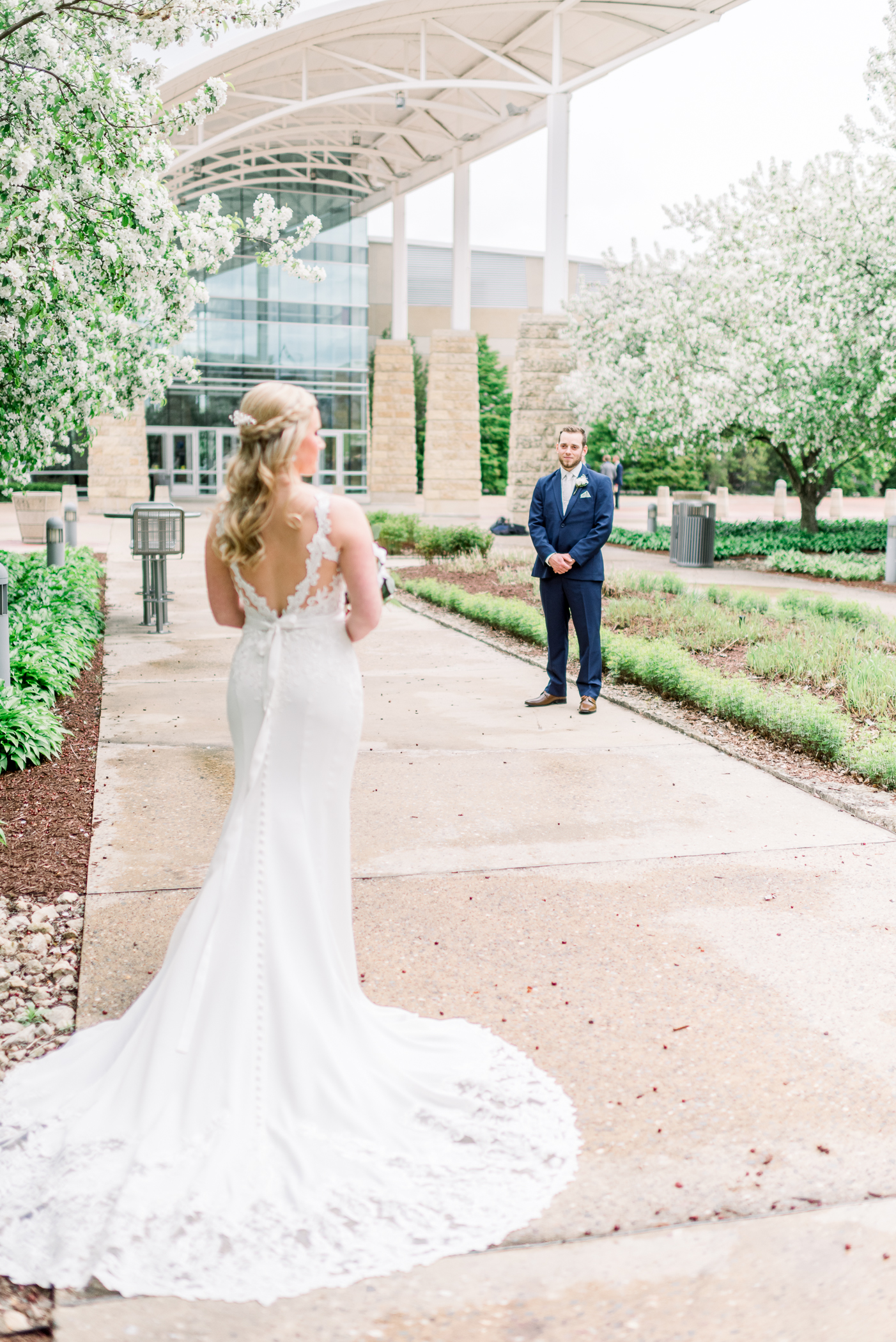 Dubuque, IA Wedding Photographers - Larissa Marie Photography