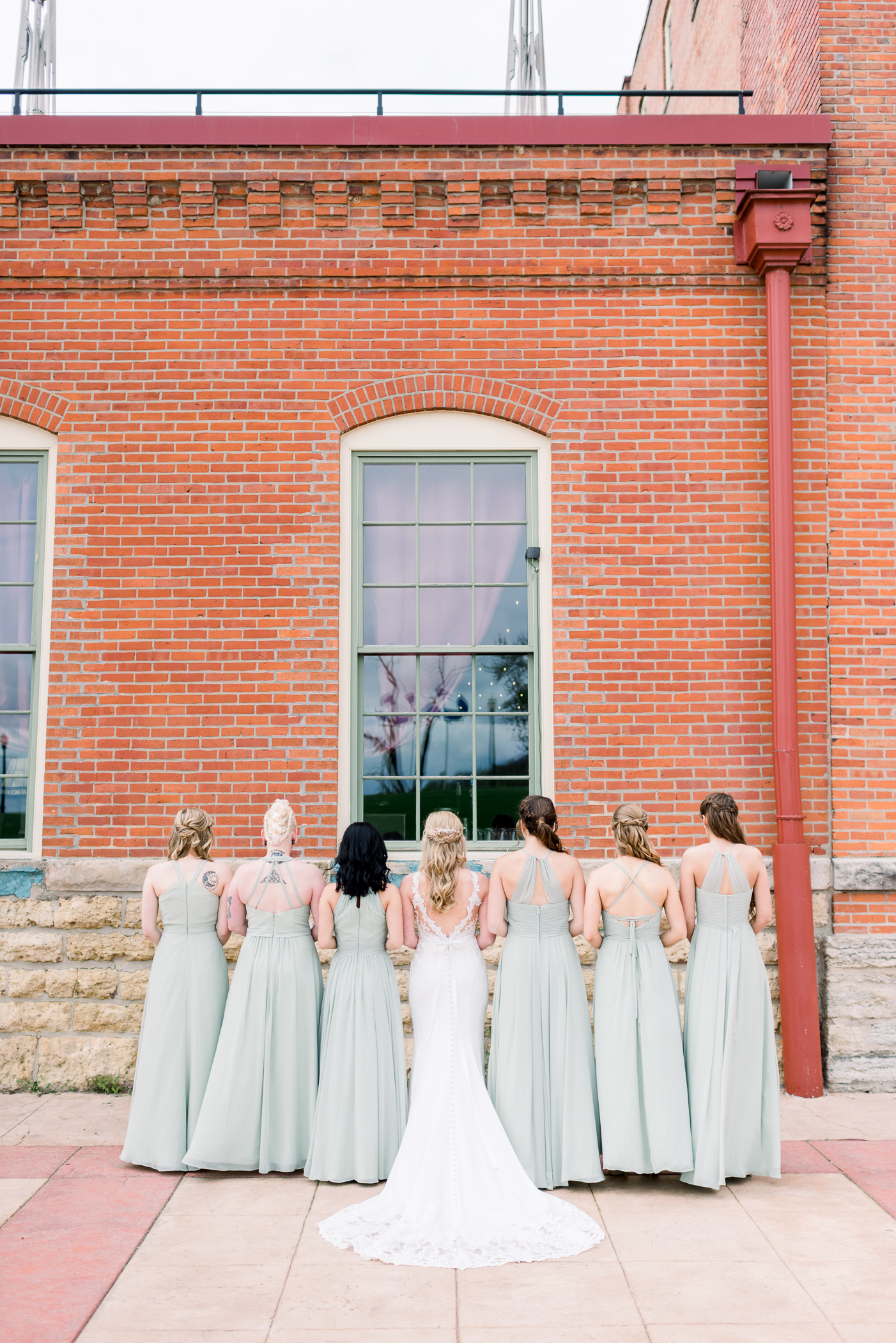 Dubuque, IA Wedding Photographers - Larissa Marie Photography