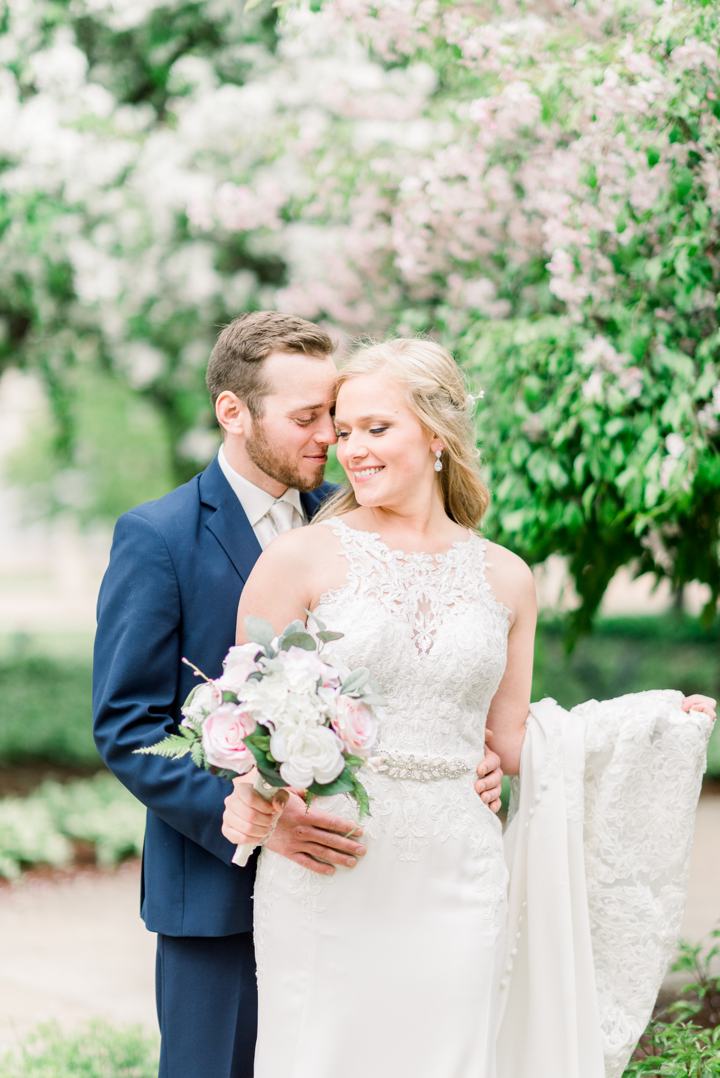 Dubuque, IA Wedding Photographers - Larissa Marie Photography