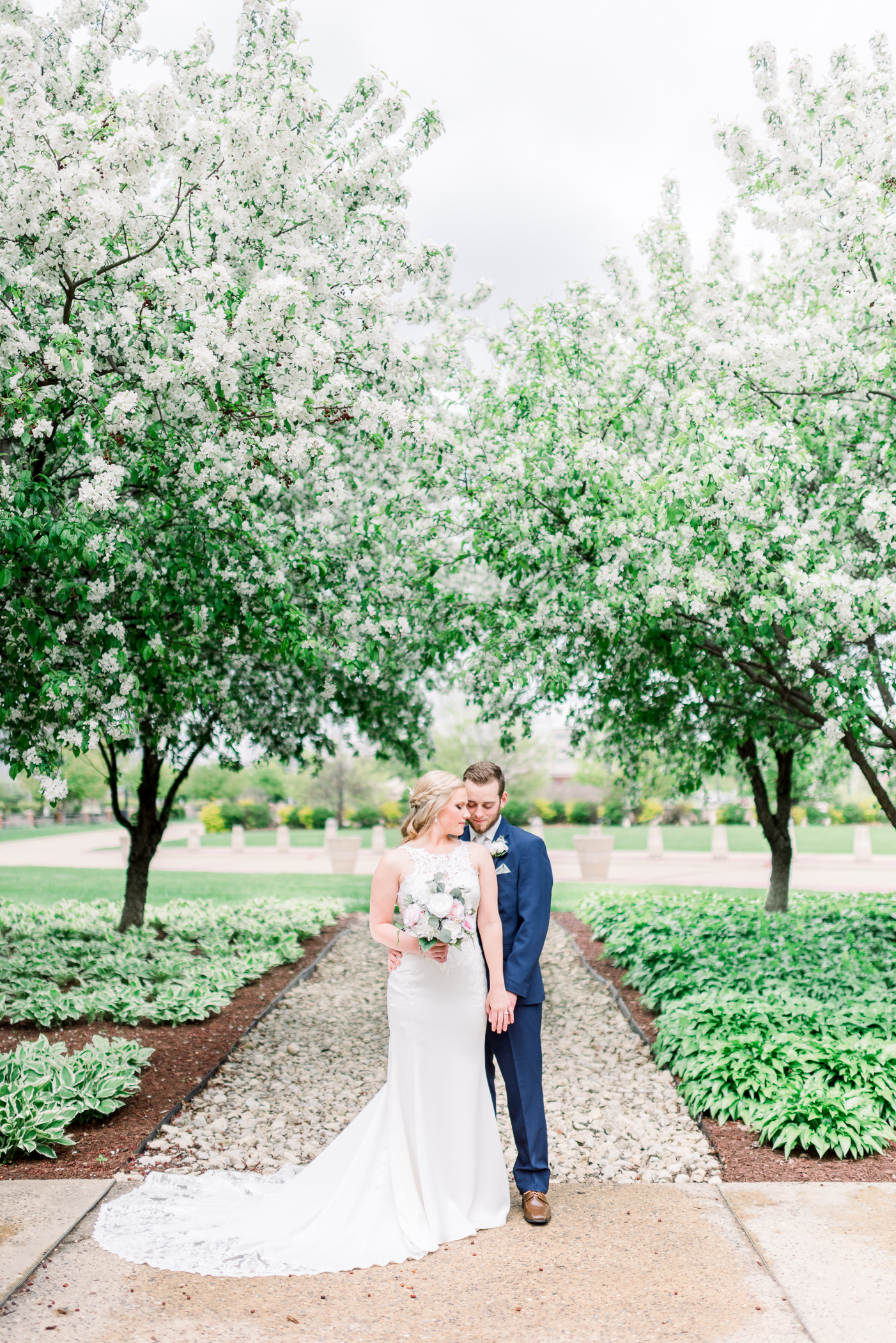 Dubuque, IA Wedding Photographers - Larissa Marie Photography