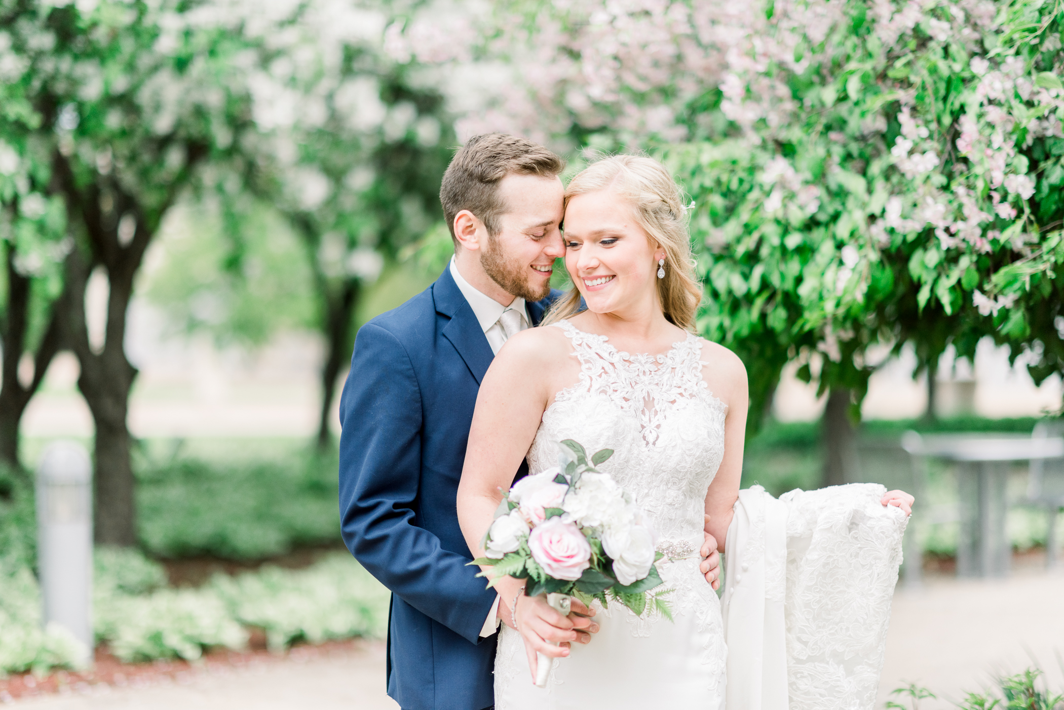 Dubuque, IA Wedding Photographers - Larissa Marie Photography