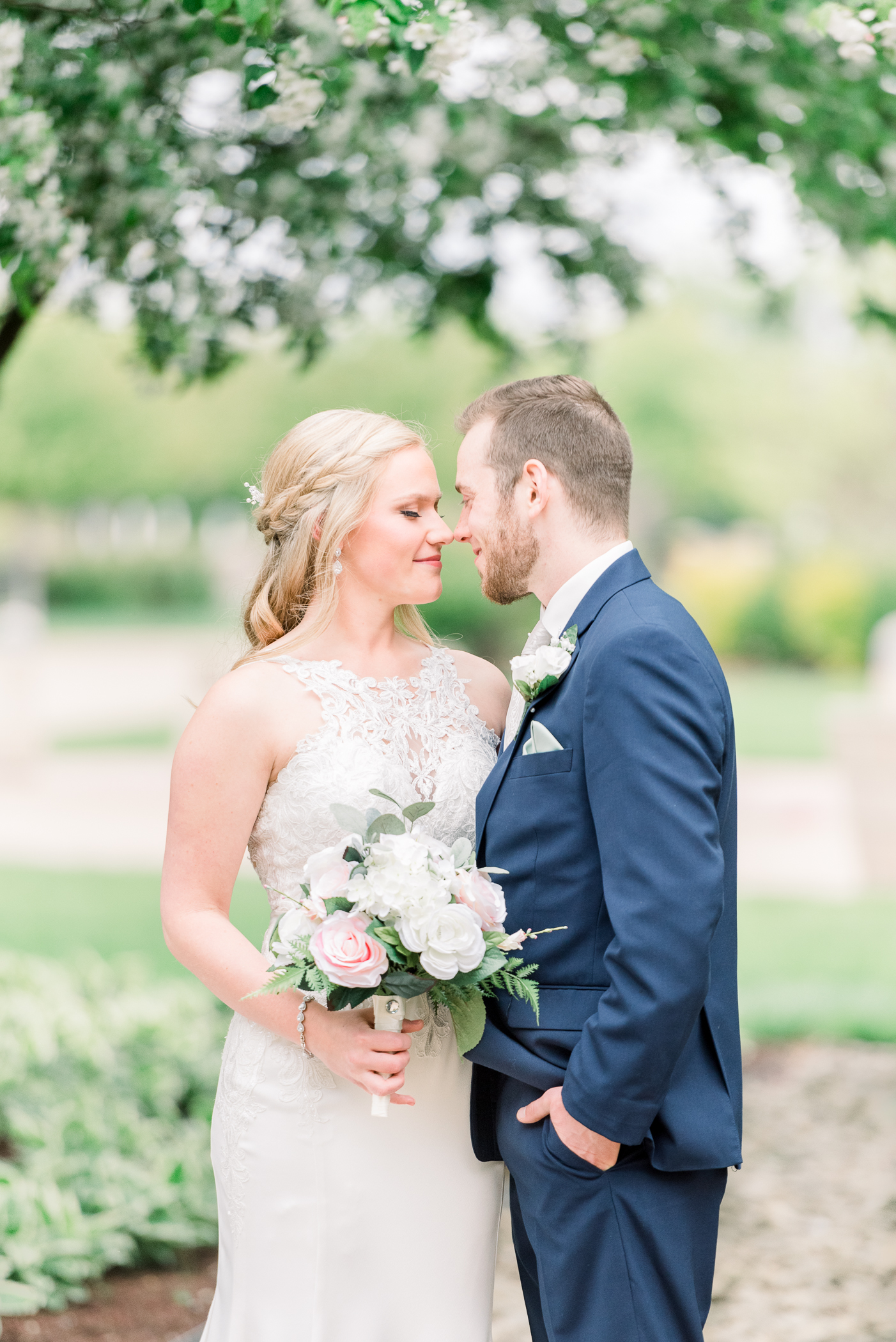 Dubuque, IA Wedding Photographers - Larissa Marie Photography