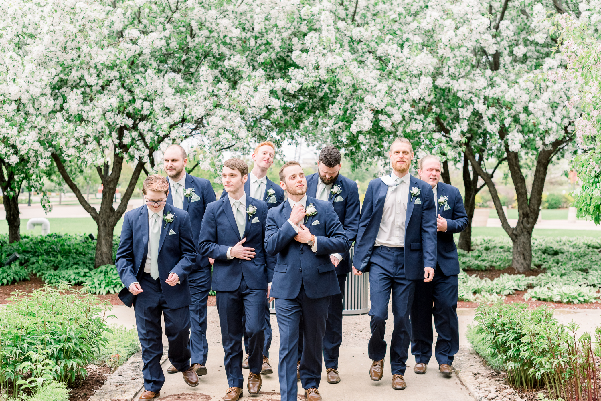 Dubuque, IA Wedding Photographers - Larissa Marie Photography