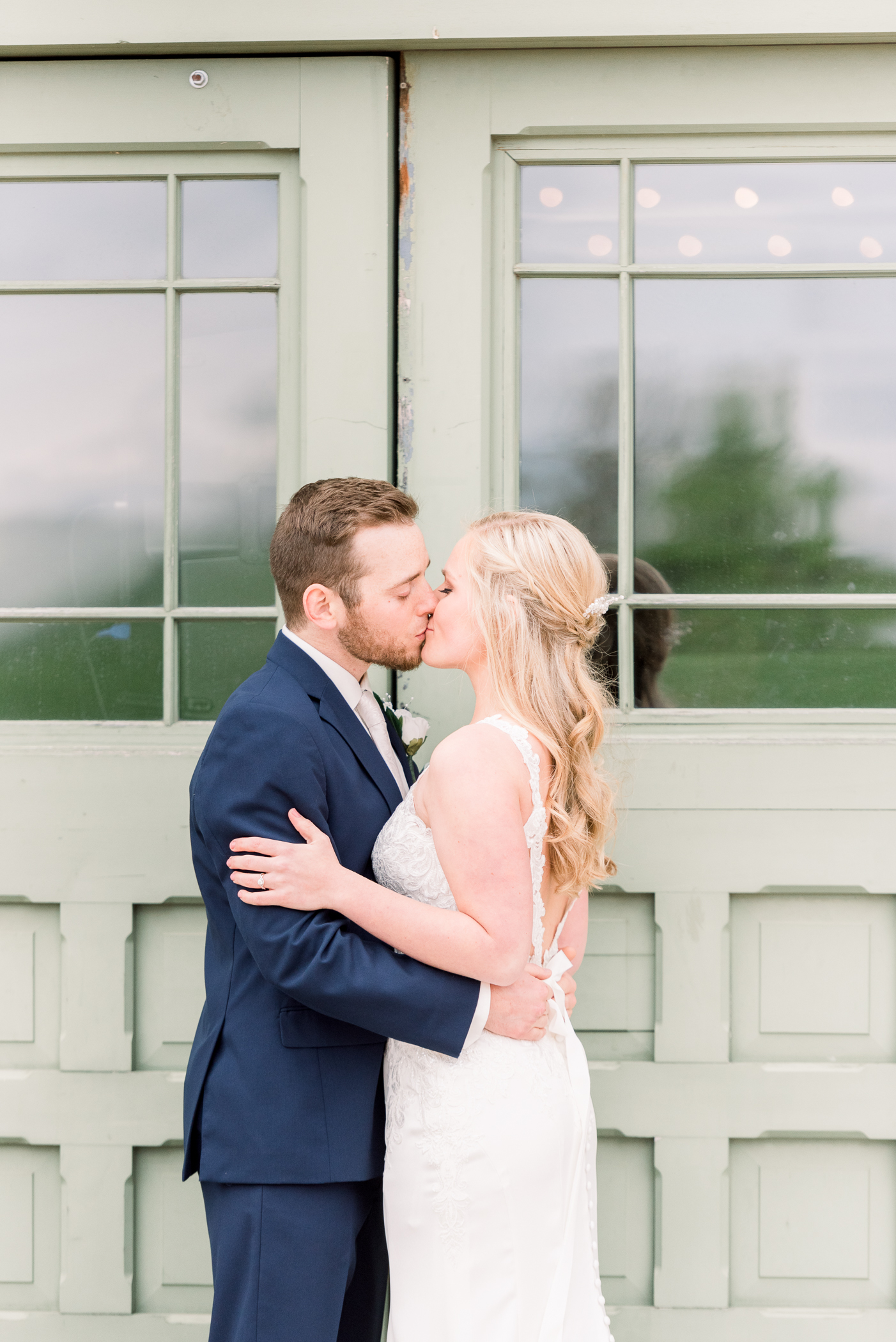 Dubuque, IA Wedding Photographers - Larissa Marie Photography