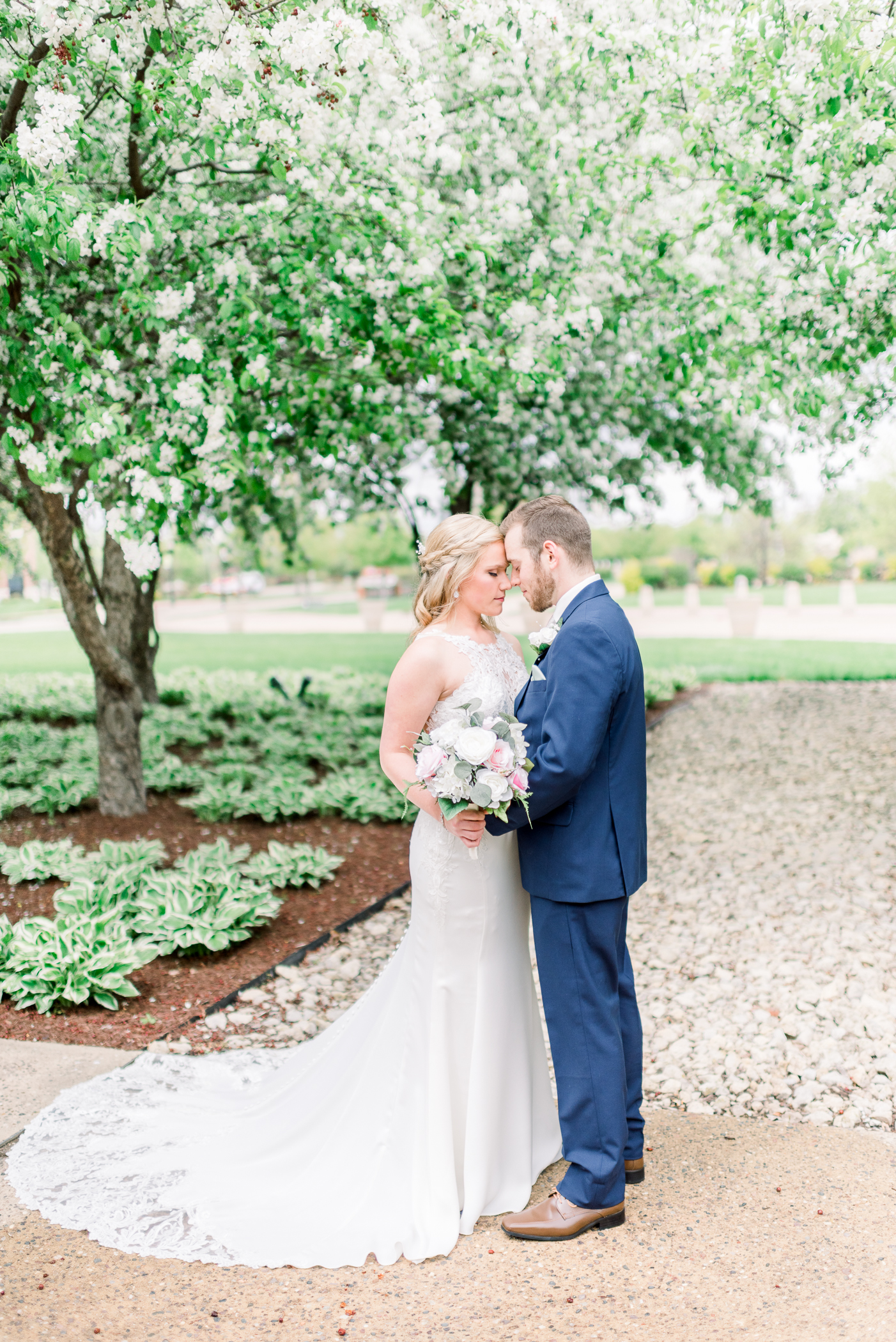 Dubuque, IA Wedding Photographers - Larissa Marie Photography