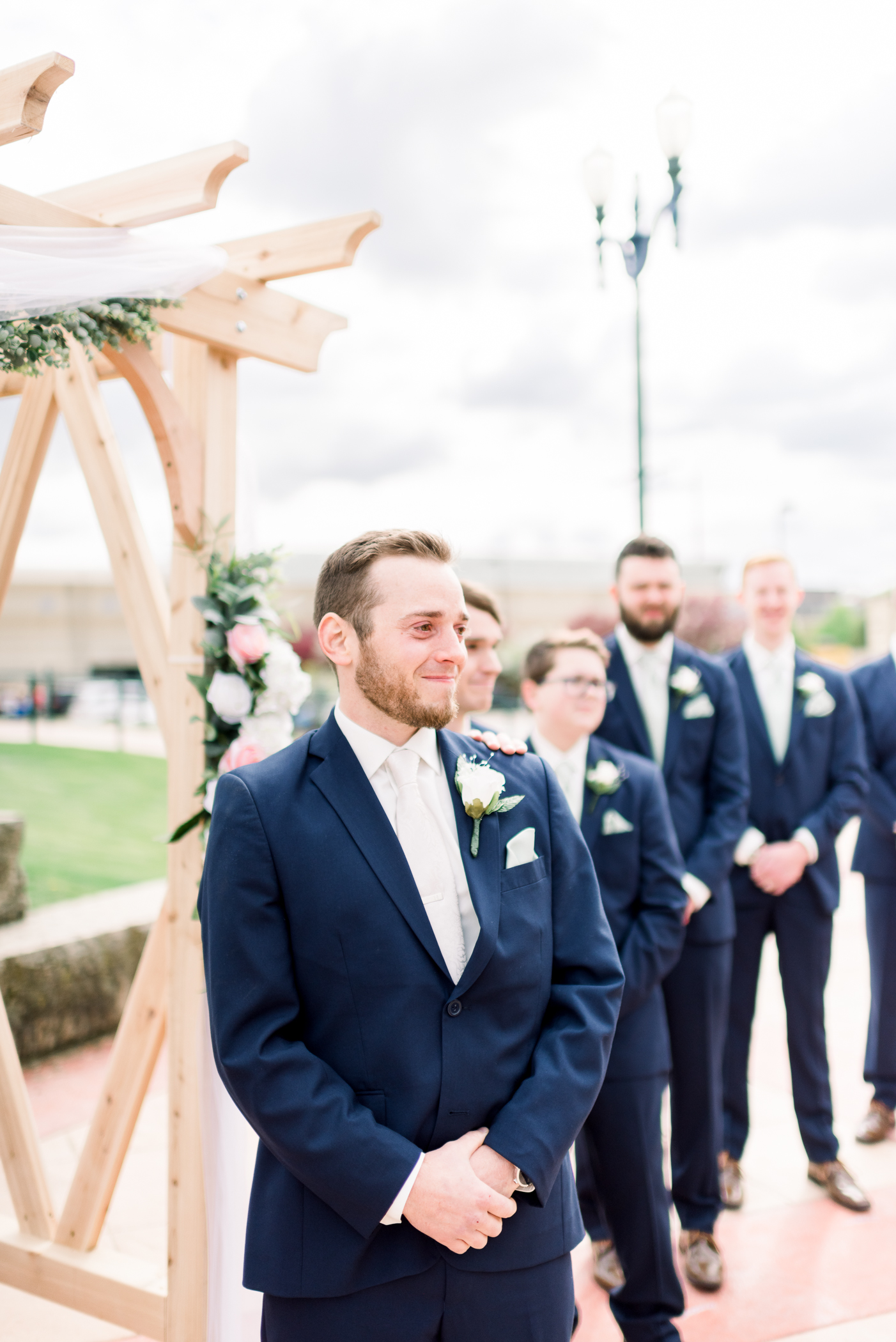 Dubuque, IA Wedding Photographers - Larissa Marie Photography