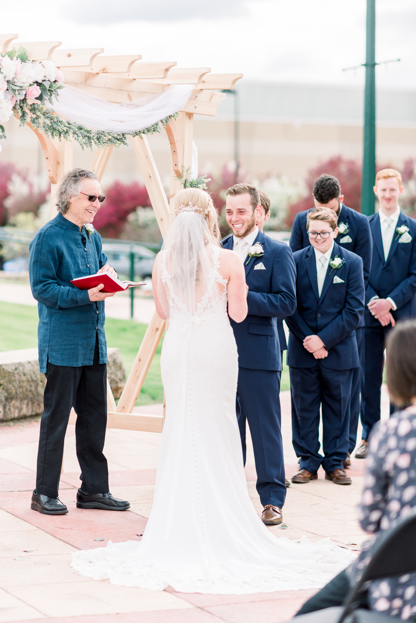 Dubuque, IA Wedding Photographers - Larissa Marie Photography