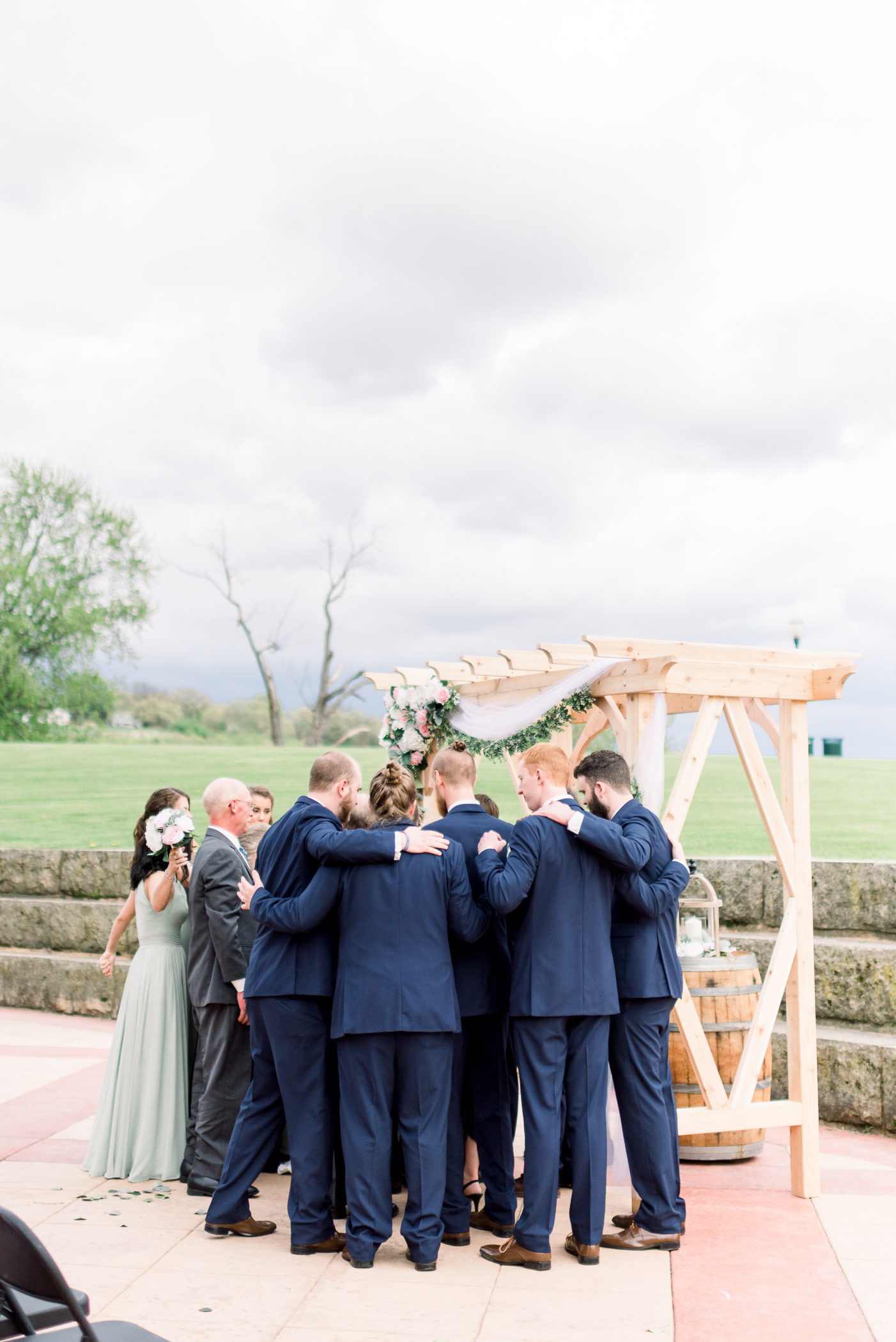 Dubuque, IA Wedding Photographers - Larissa Marie Photography