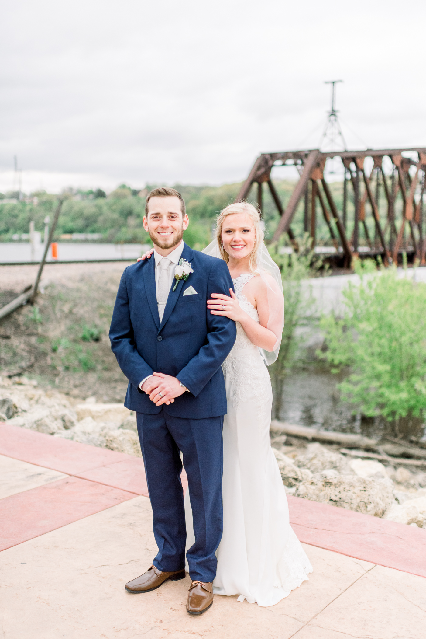 Dubuque, IA Wedding Photographers - Larissa Marie Photography