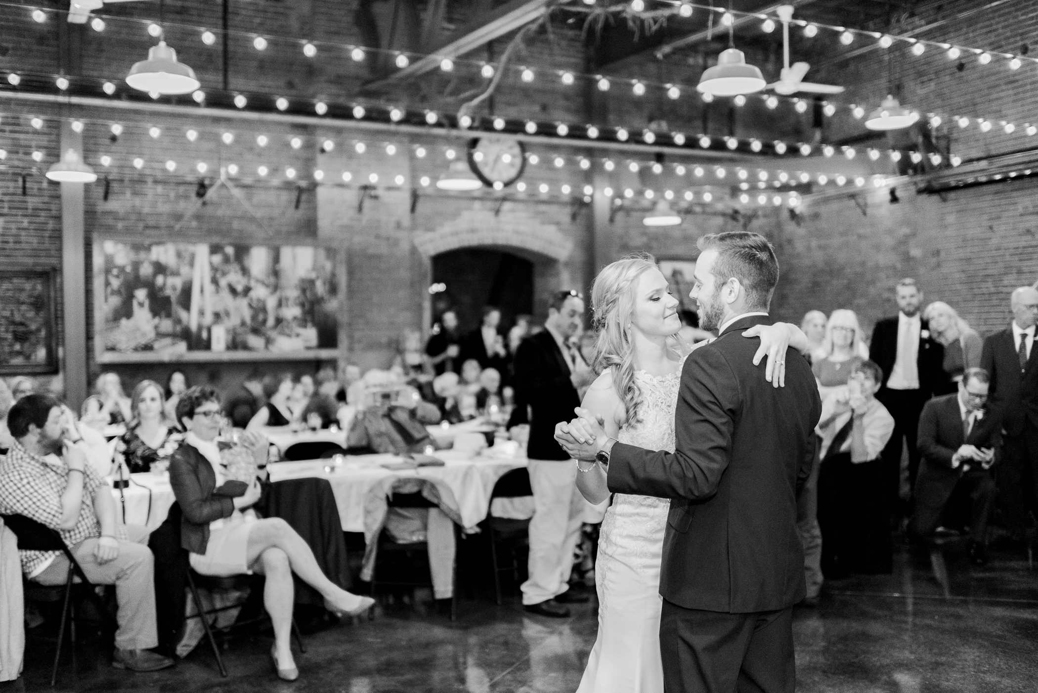 Dubuque, IA Wedding Photographers - Larissa Marie Photography