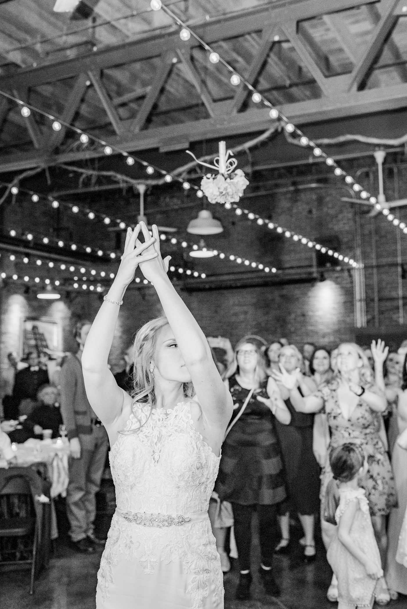 Dubuque, IA Wedding Photographers - Larissa Marie Photography