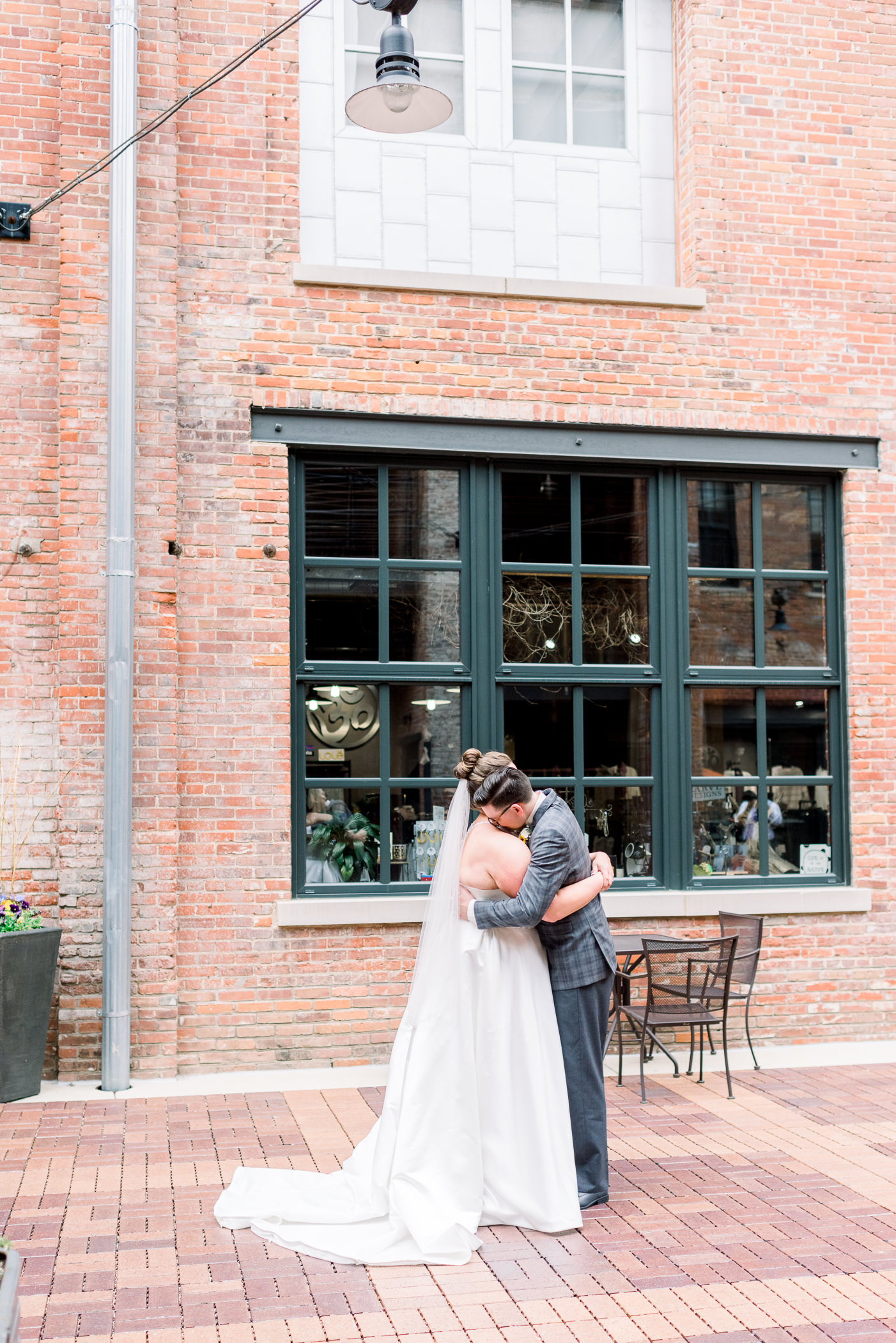 Grand River Center Dubuque Wedding Photographers