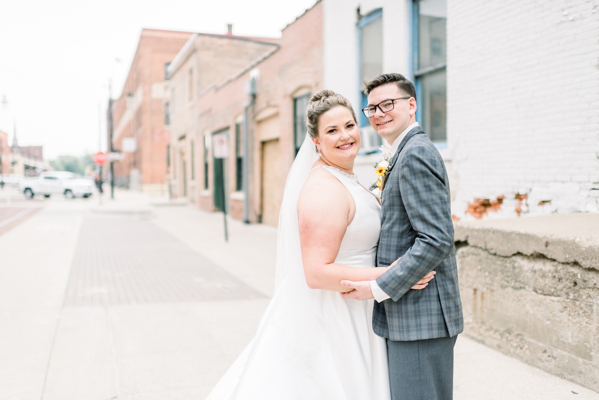 Grand River Center Dubuque Wedding Photographers