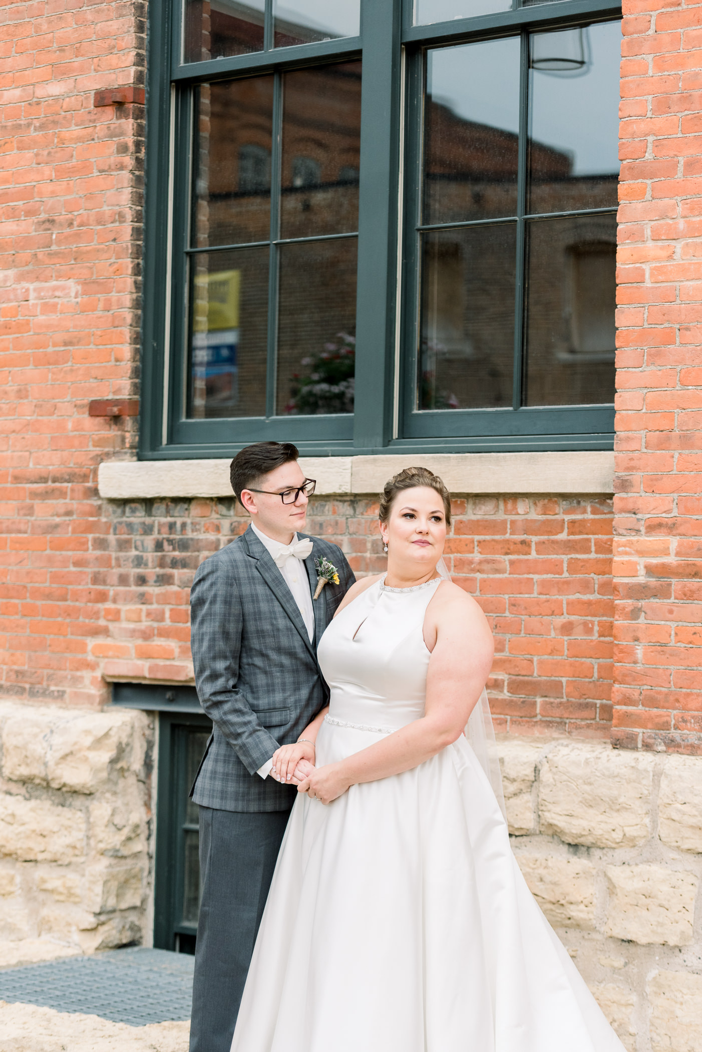 Grand River Center Dubuque Wedding Photographers