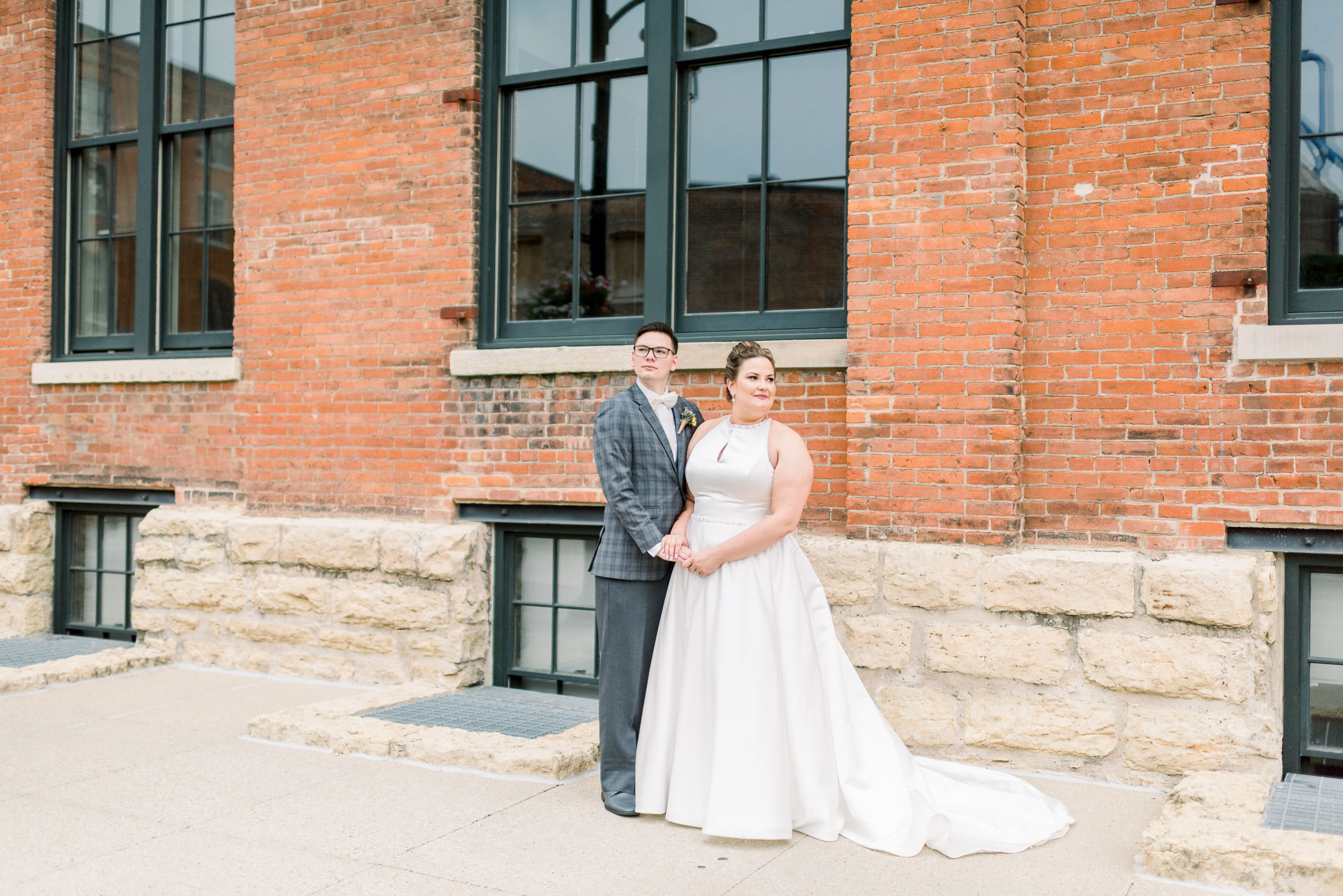 Grand River Center Dubuque Wedding Photographers