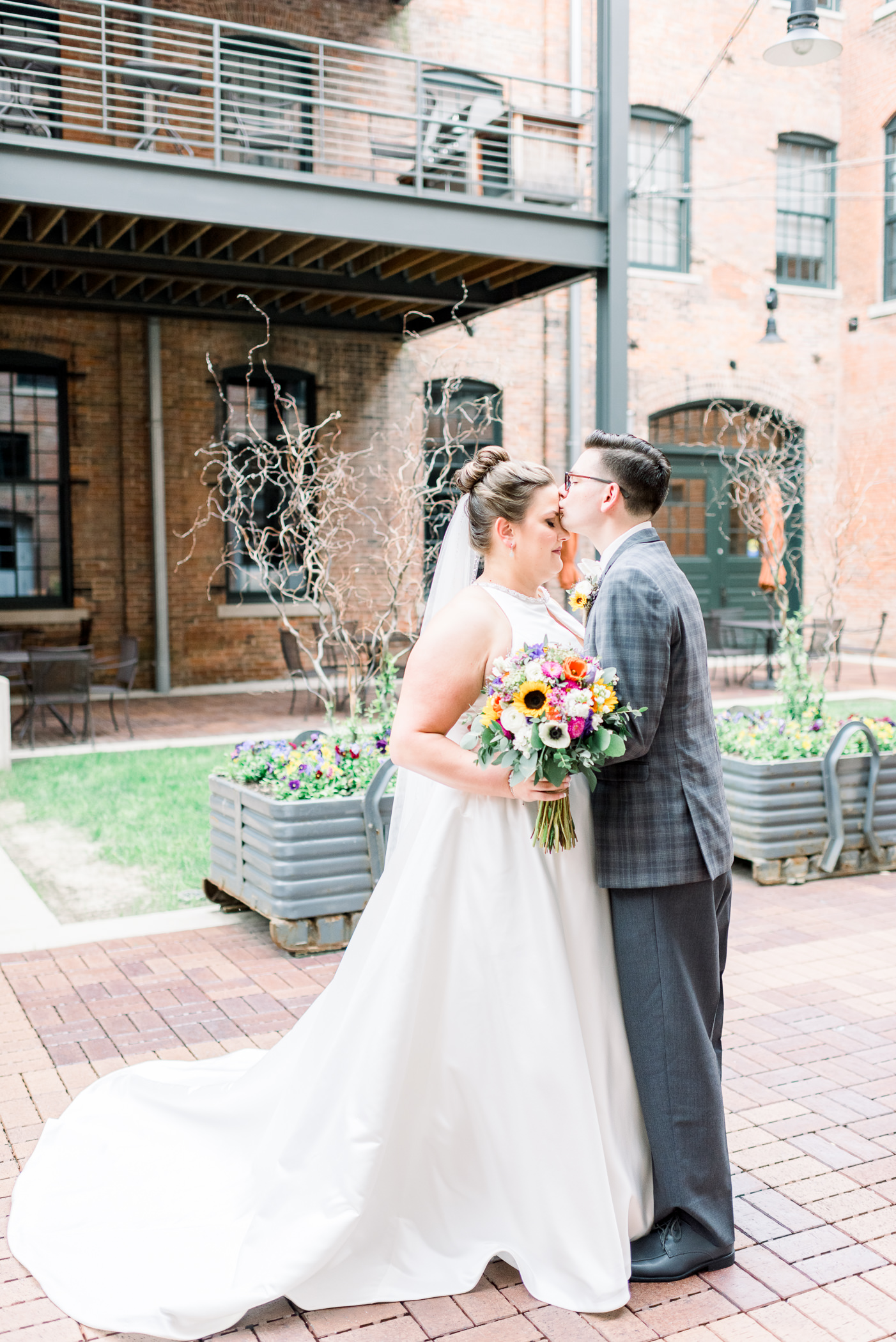 Grand River Center Dubuque Wedding Photographers