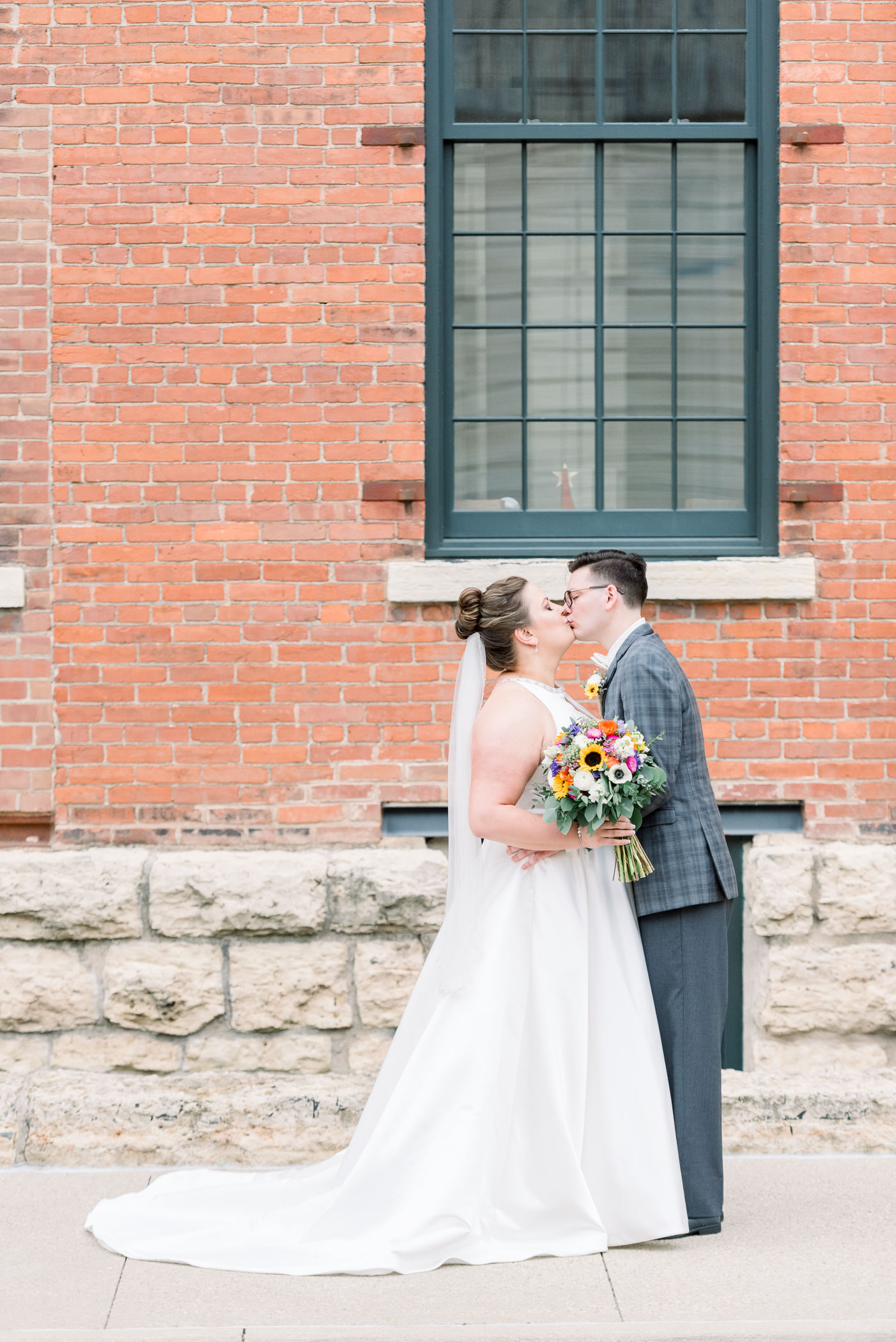 Grand River Center Dubuque Wedding Photographers