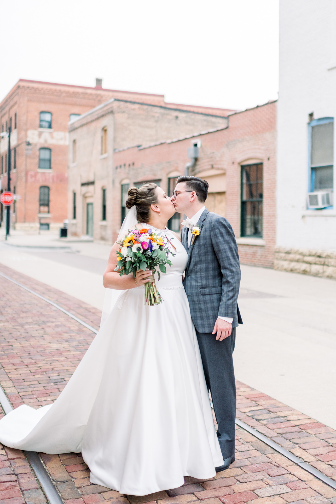 Grand River Center Dubuque Wedding Photographers